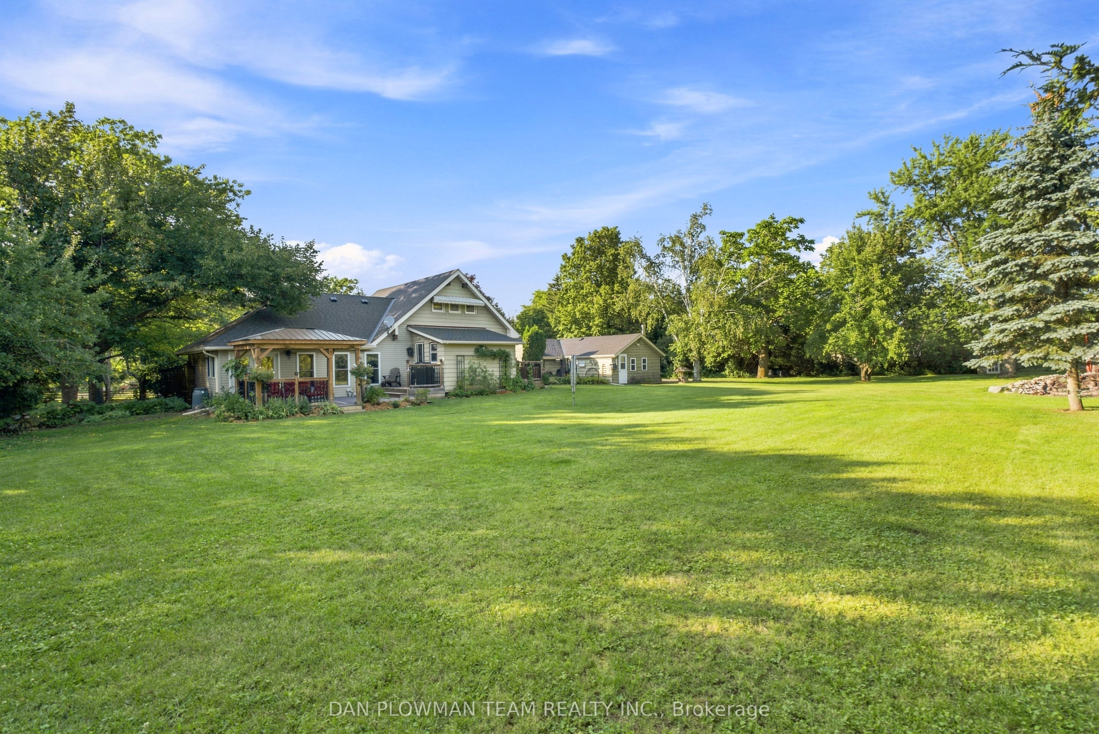 9 Valley Road Property Photo 39