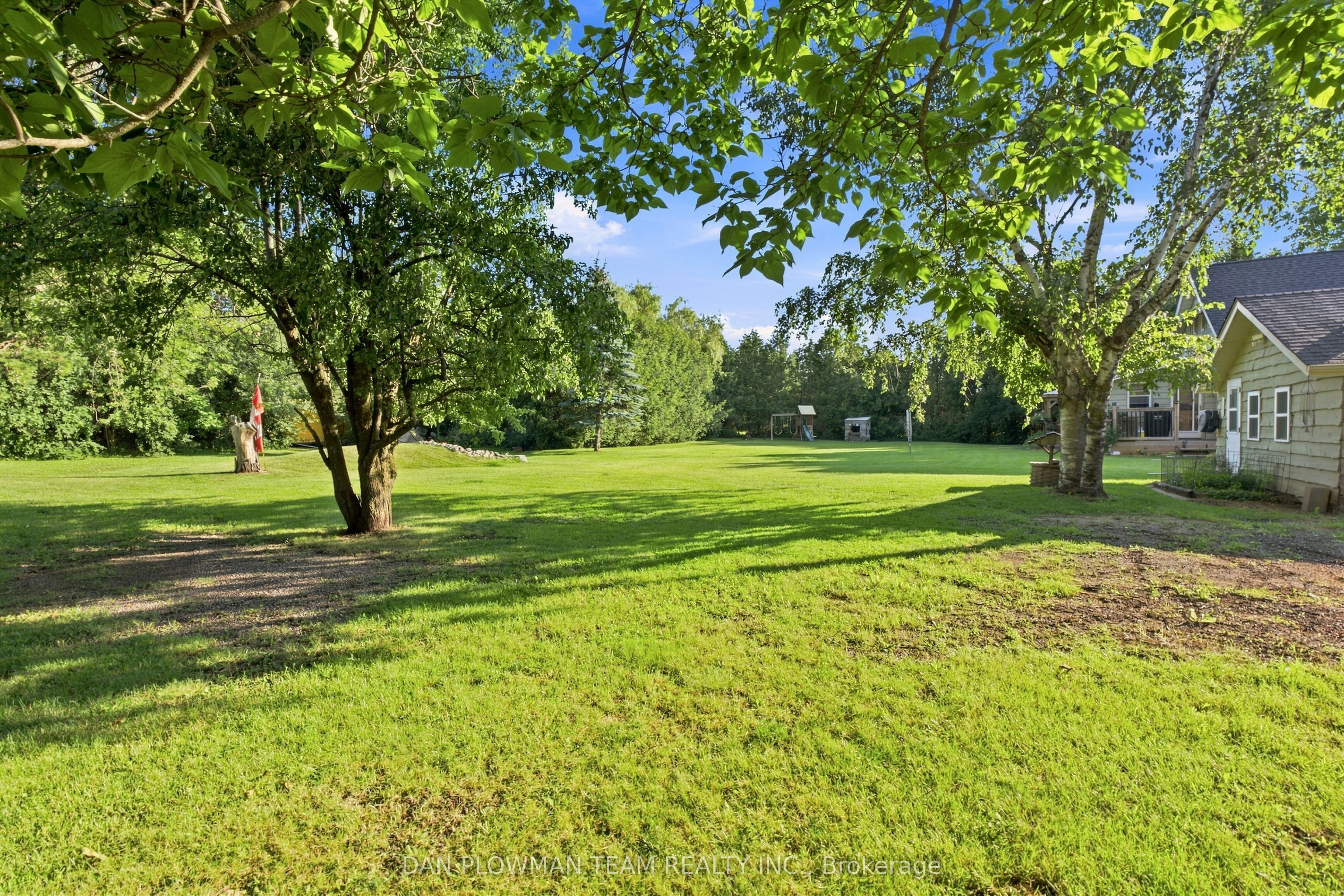 9 Valley Road Property Photo 40