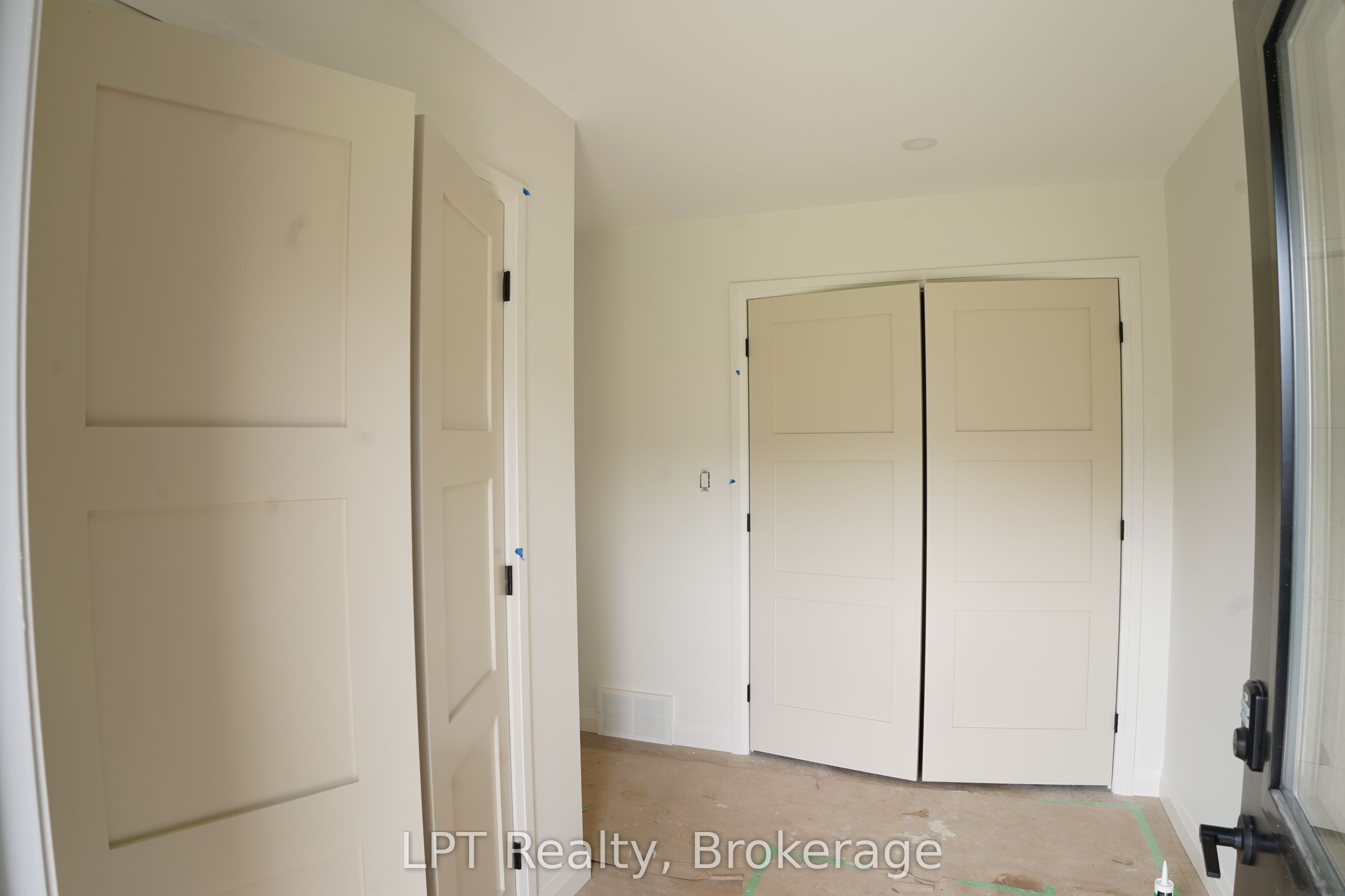 665 Watson Street Property Photo 7