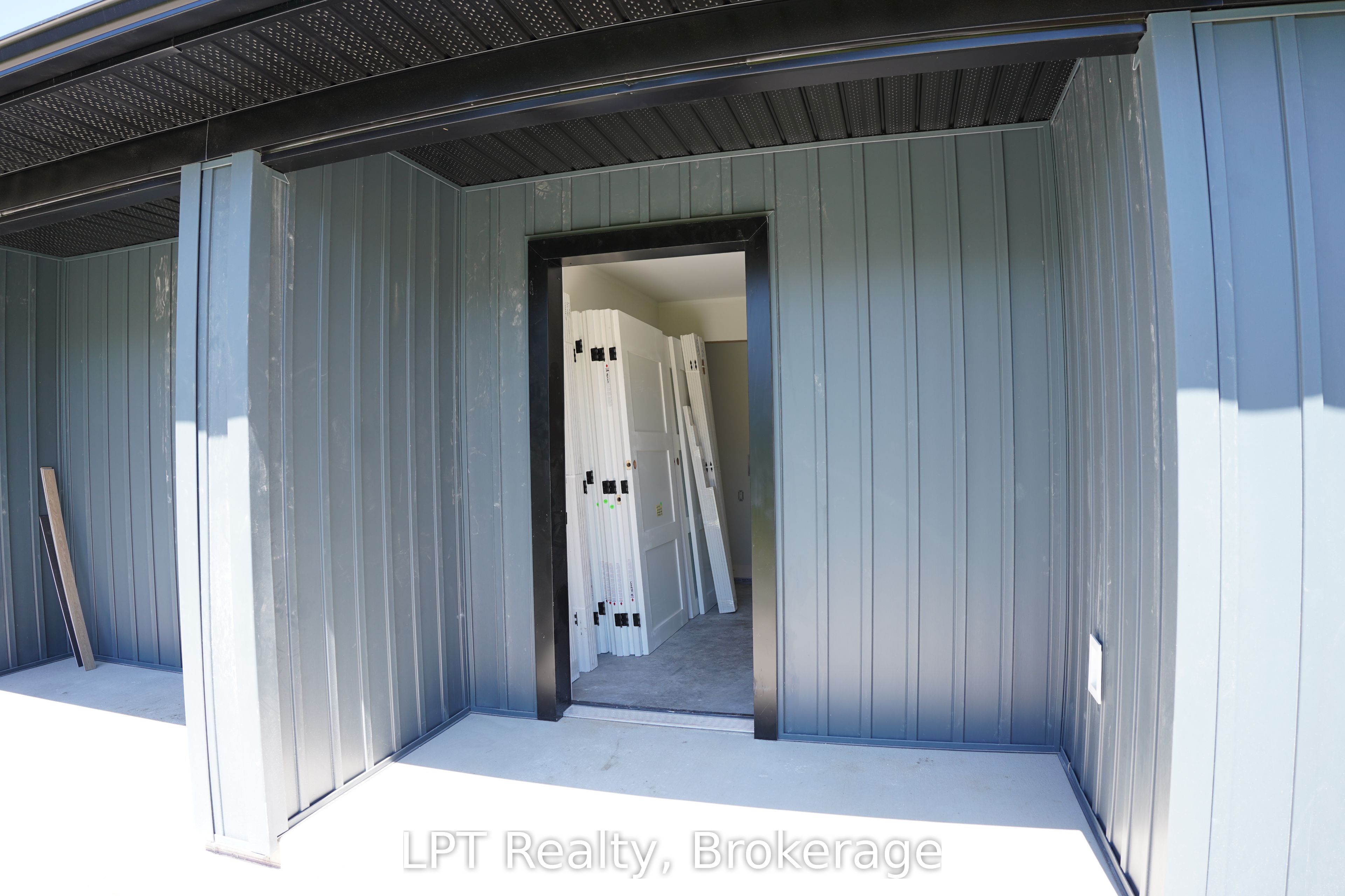 665 Watson Street Property Photo 20