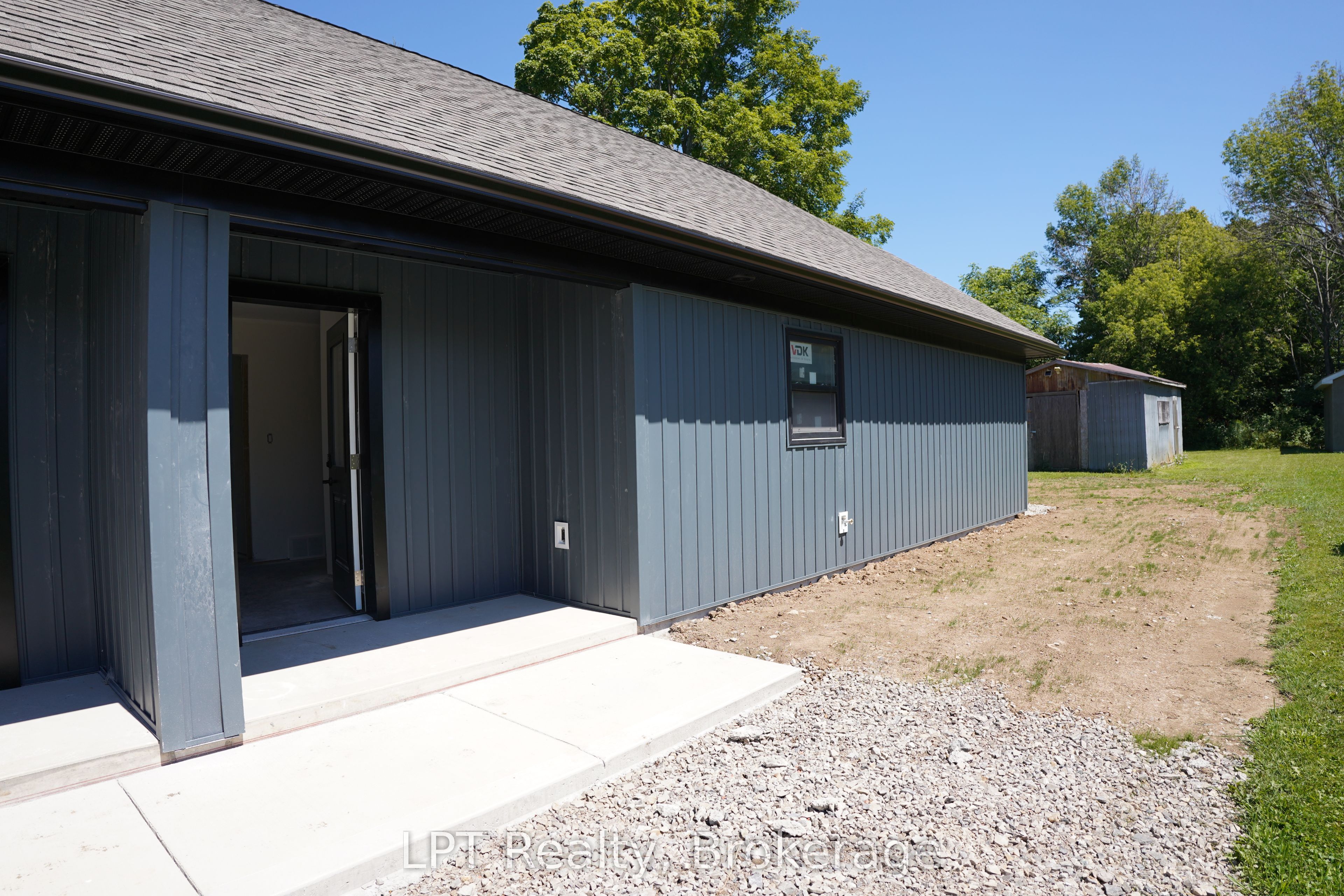 665 Watson Street Property Photo 21