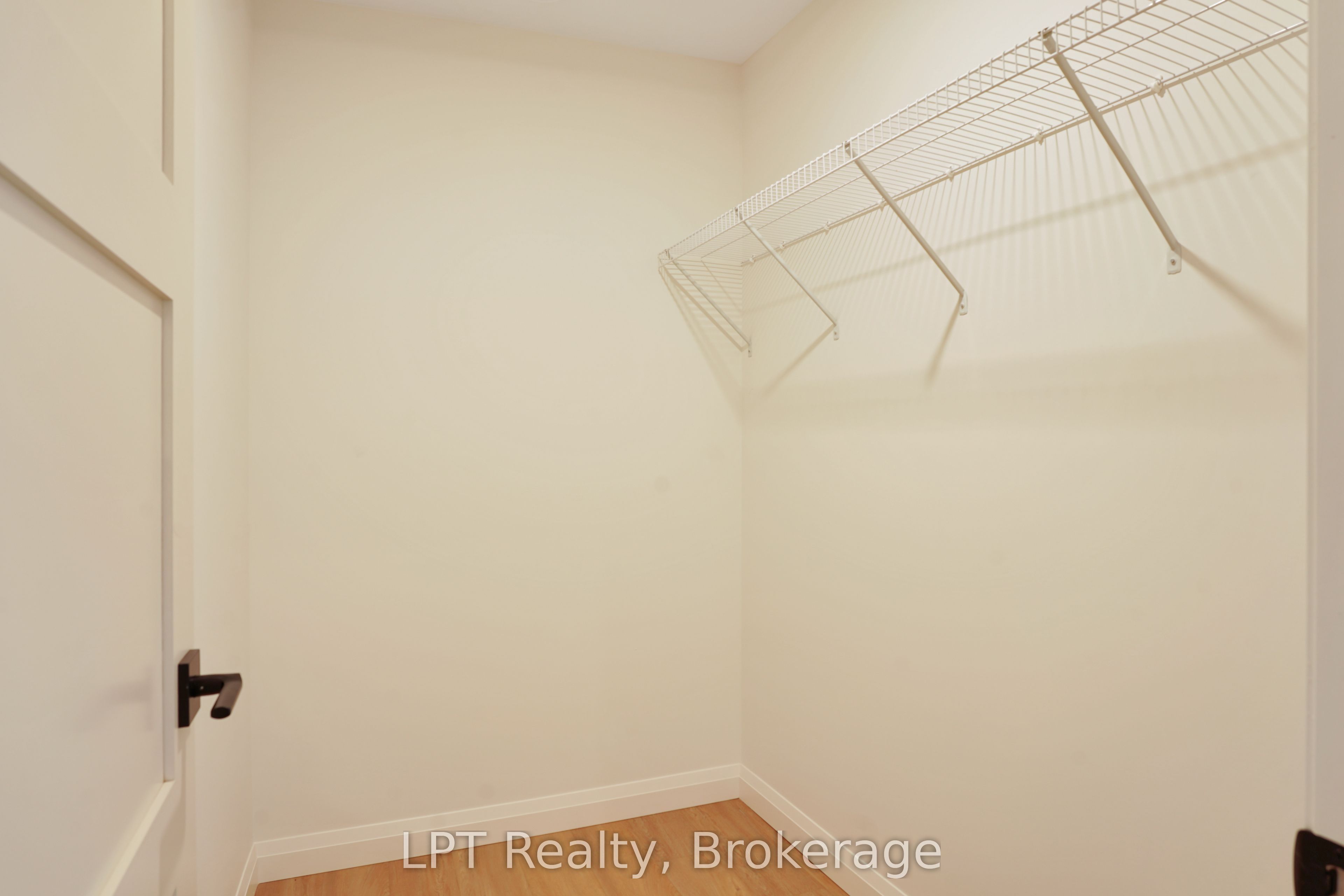 665 Watson Street Property Photo 21