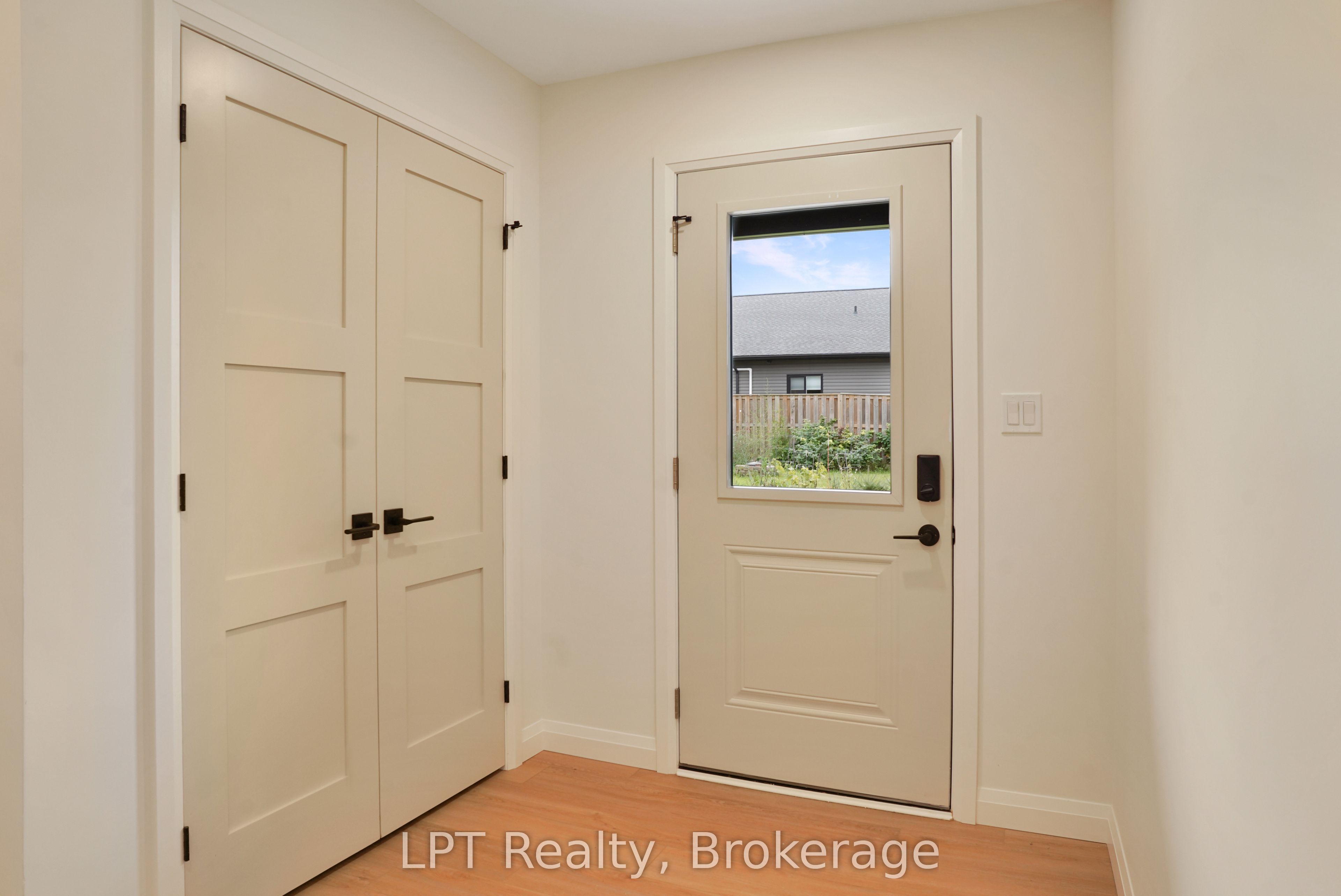 665 Watson Street Property Photo 26