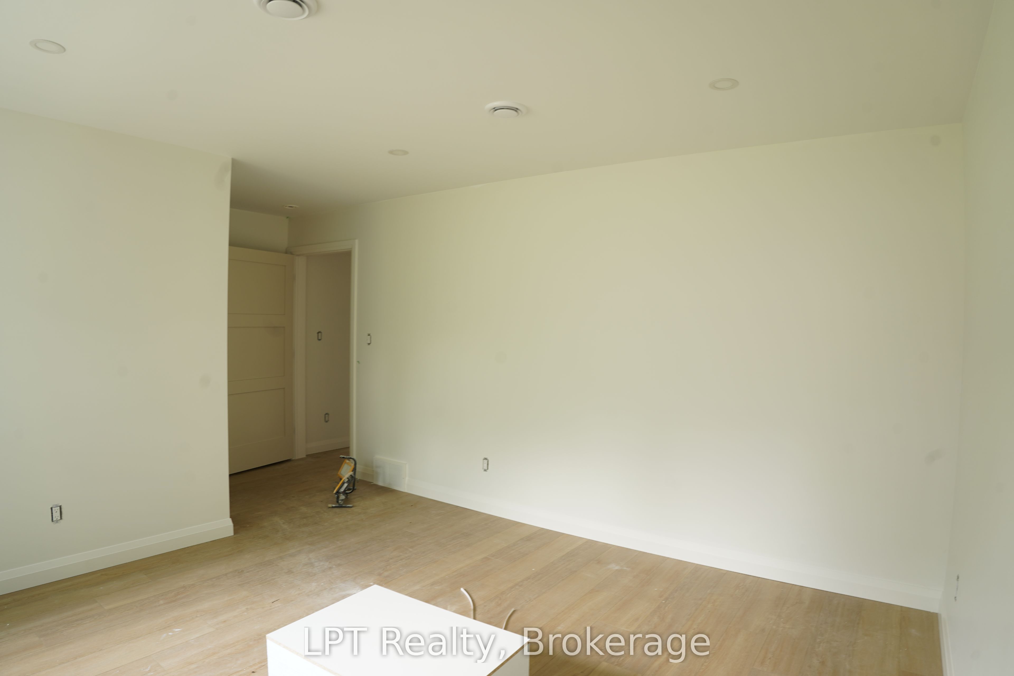665 Watson Street Property Photo 28