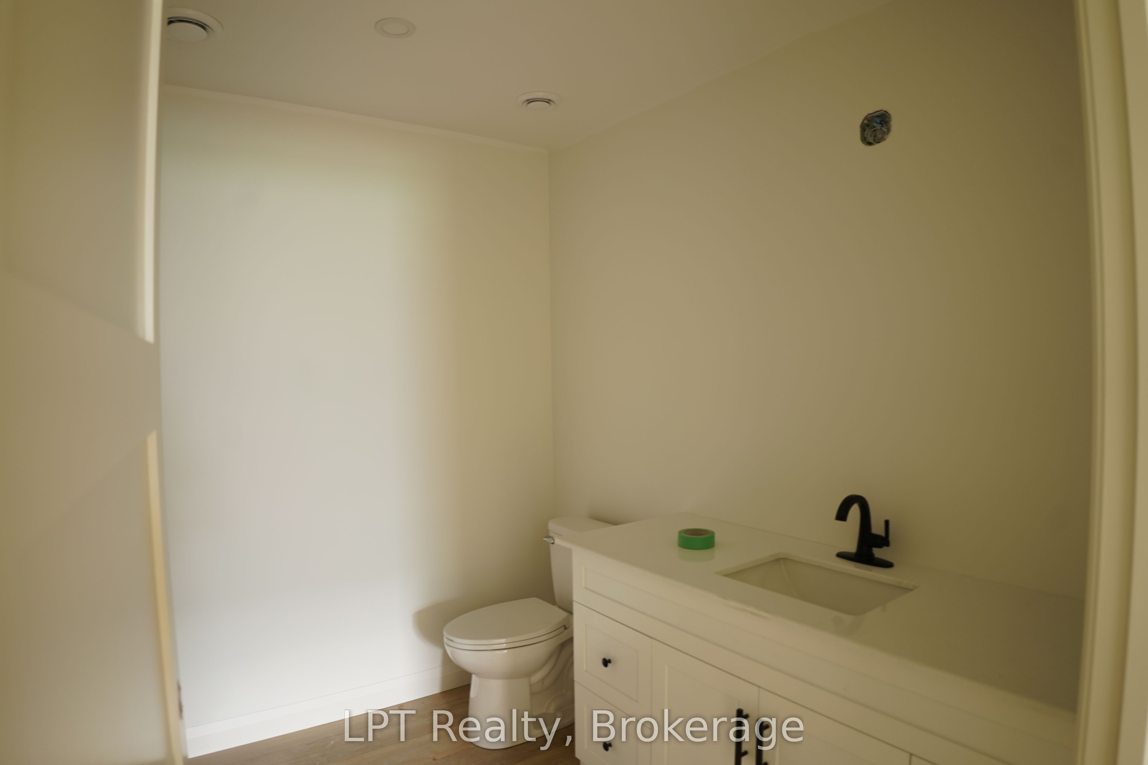 665 Watson Street Property Photo 30