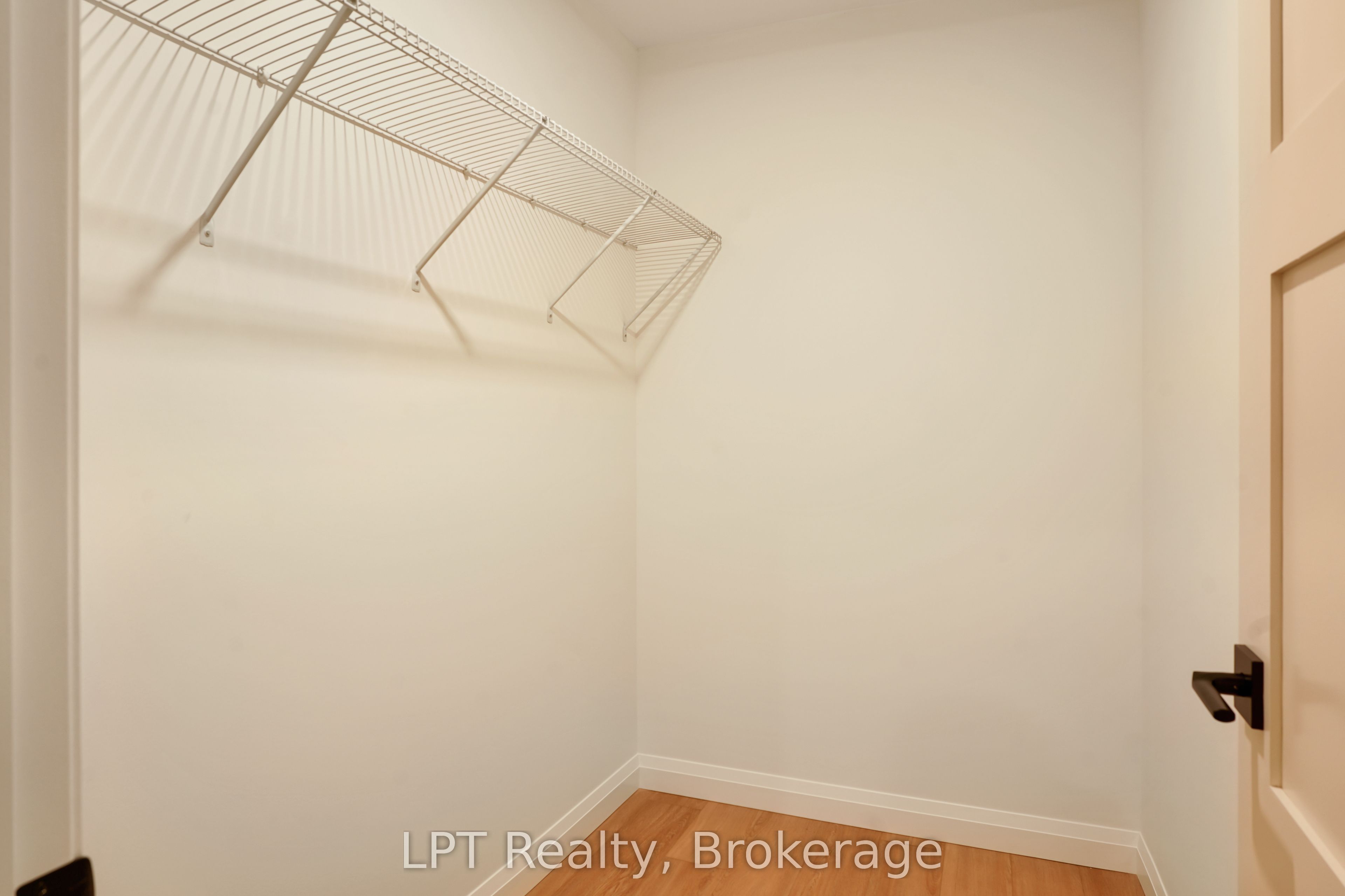 665 Watson Street Property Photo 38