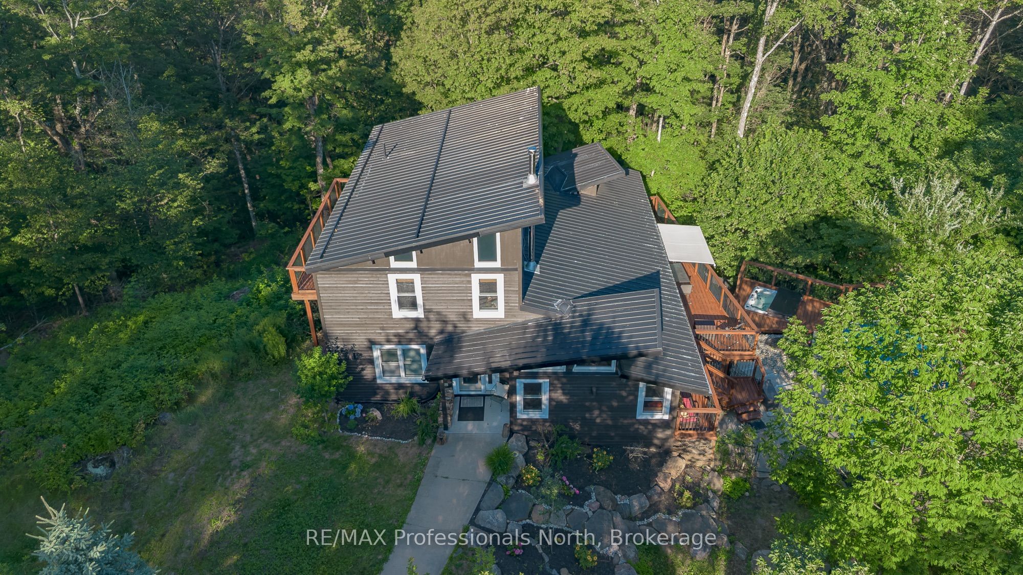 1756 Brunel Road Property Photo 3