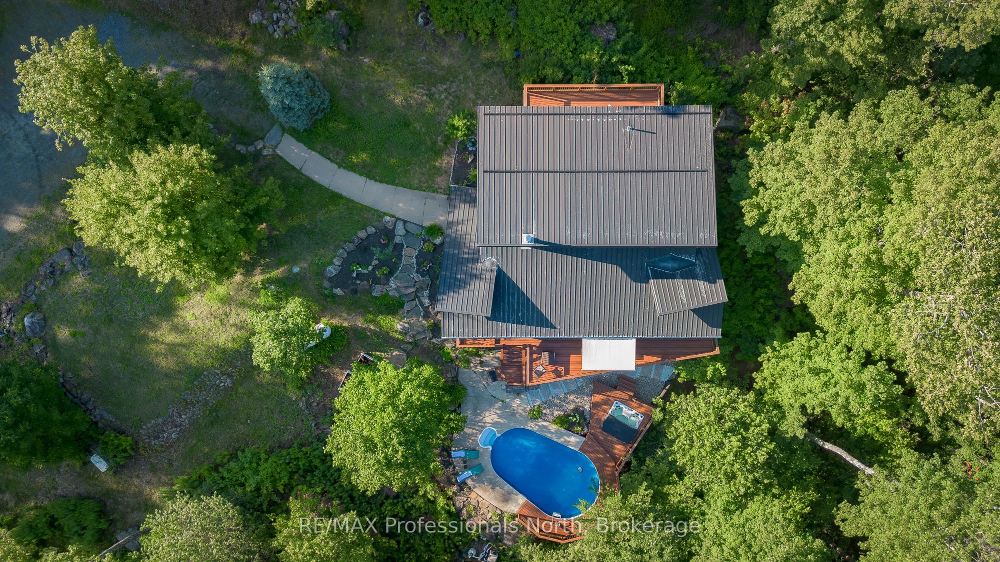 1756 Brunel Road Property Photo 4