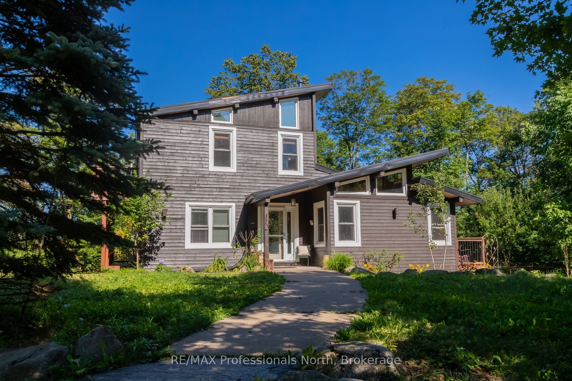1756 Brunel Road Property Photo 7