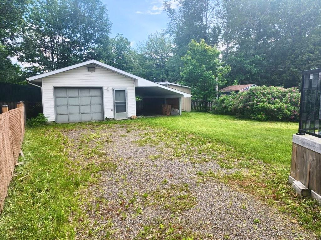 677 Tackaberry Drive Property Photo 4