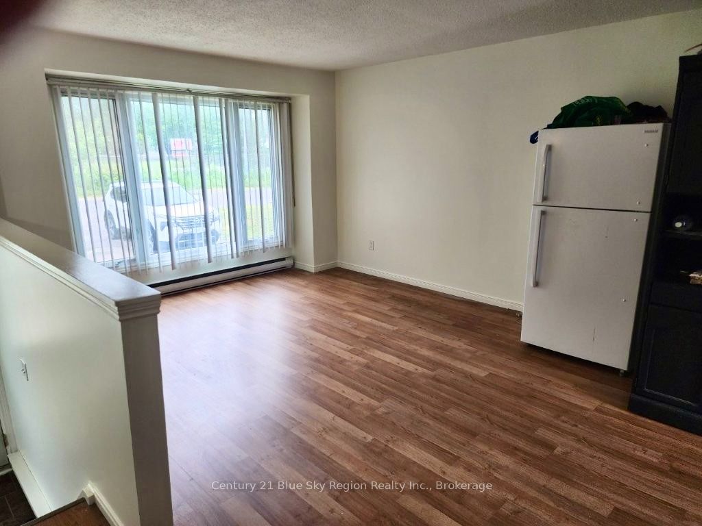 677 Tackaberry Drive Property Photo 10