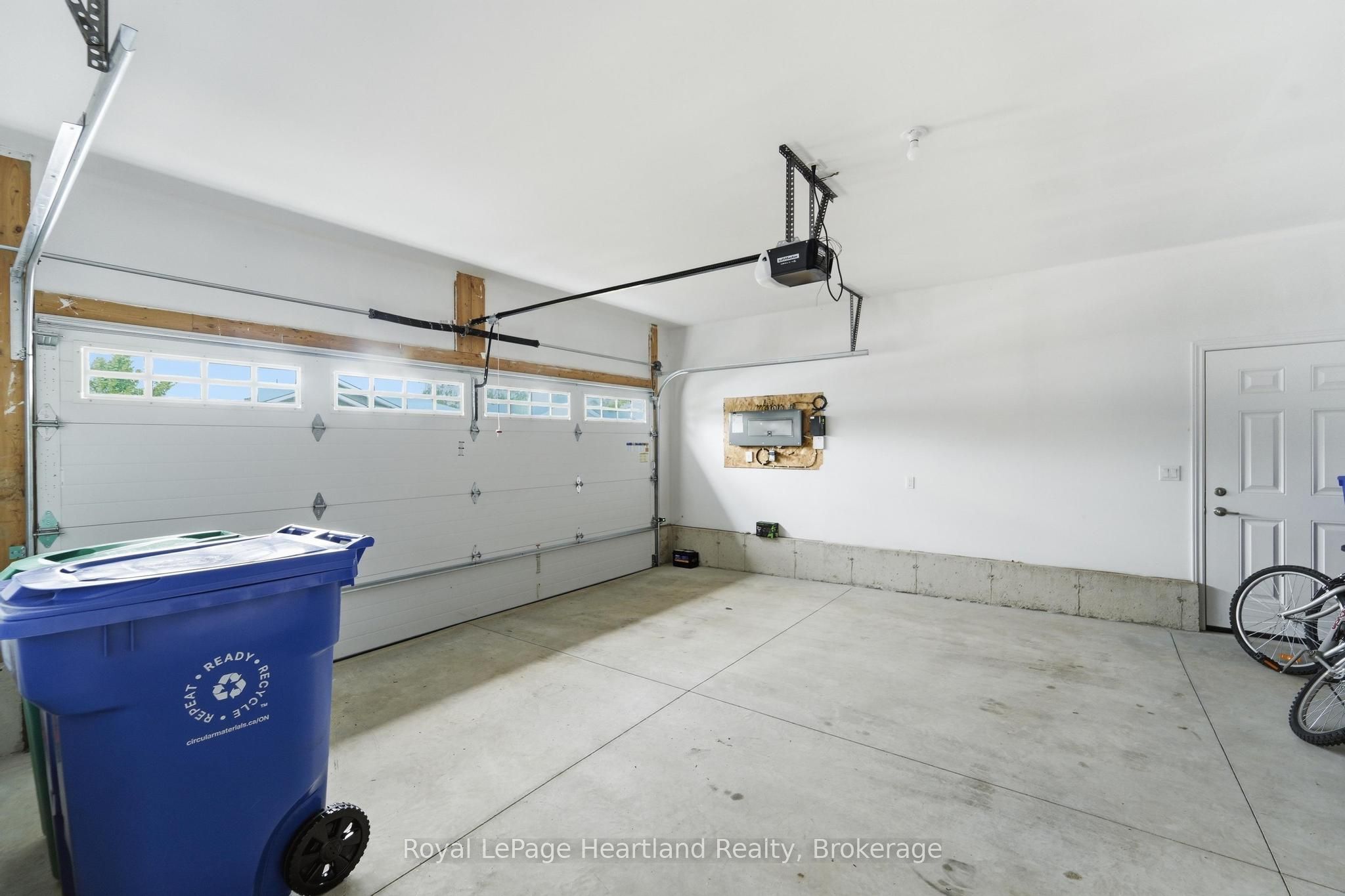251 Lake Breeze Drive Property Photo 33