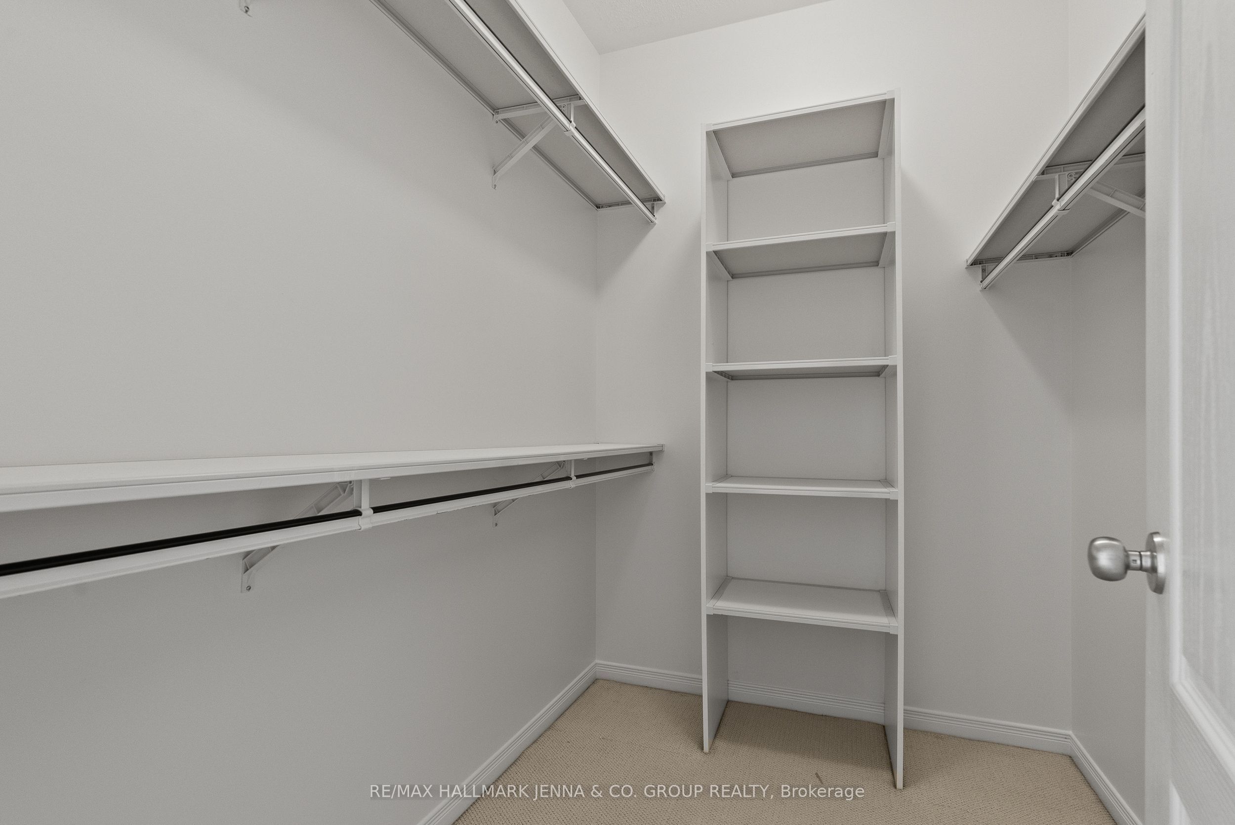 110 Heathercrest Private Property Photo 18