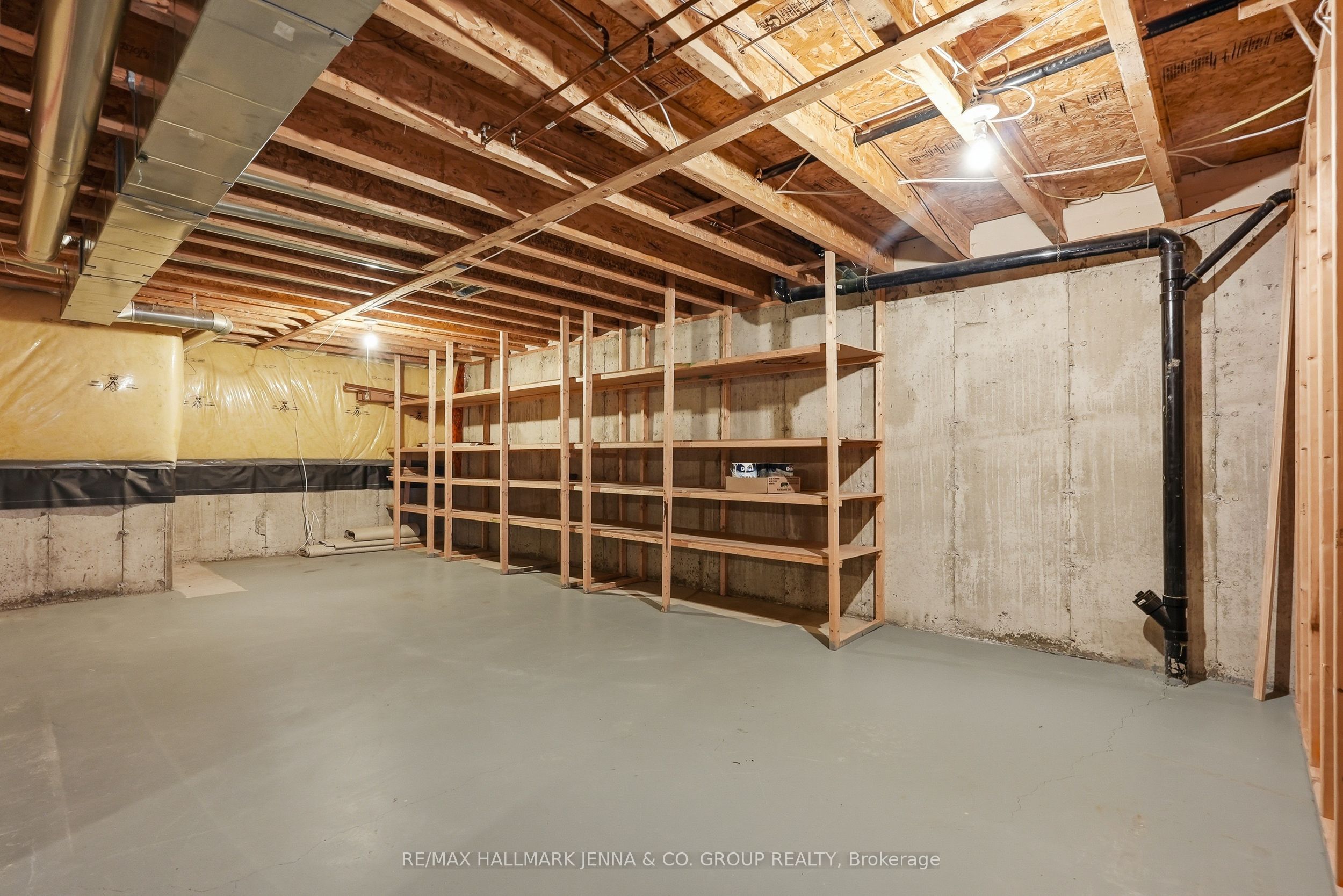 110 Heathercrest Private Property Photo 24