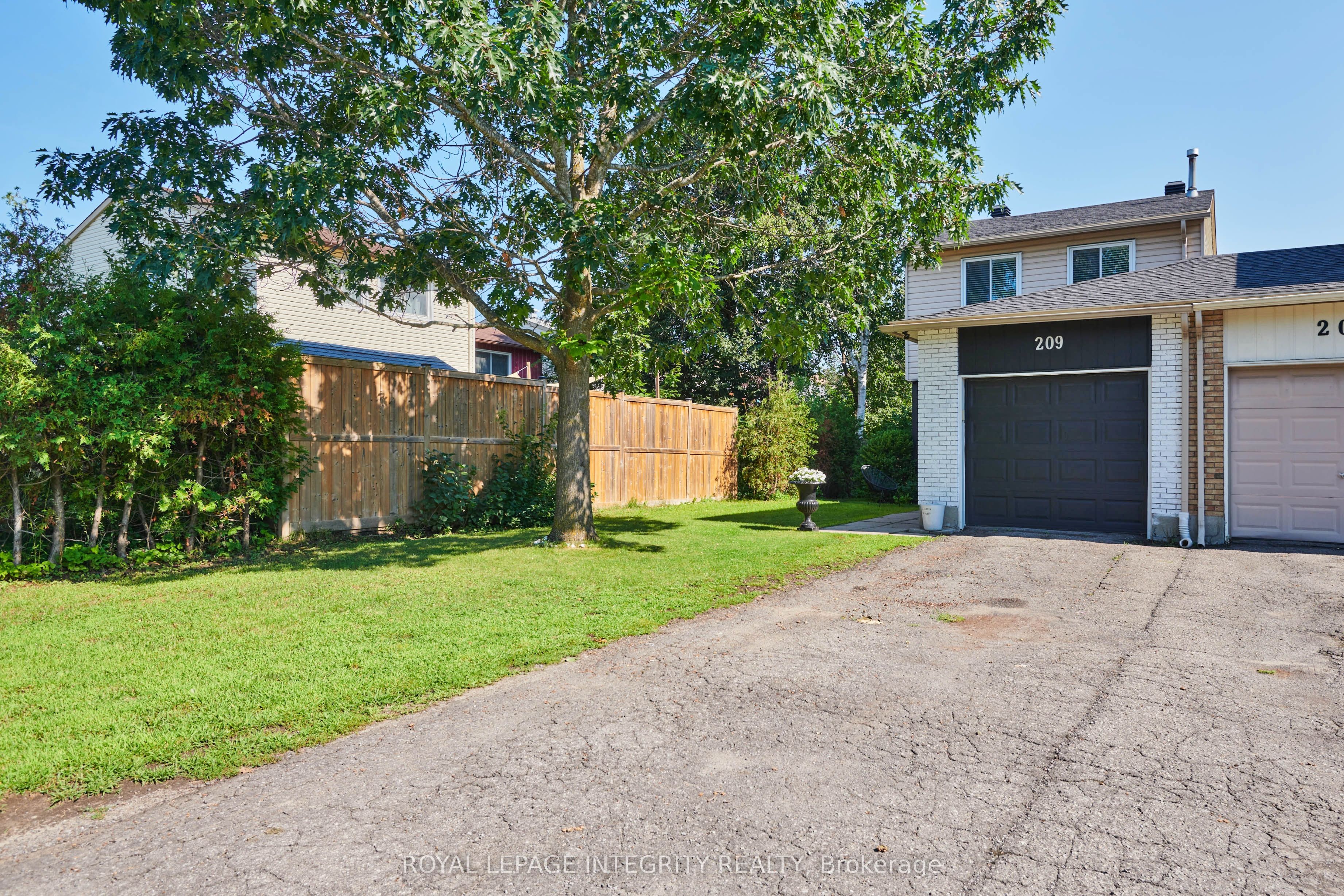 209 Sherway Drive Property Photo 2