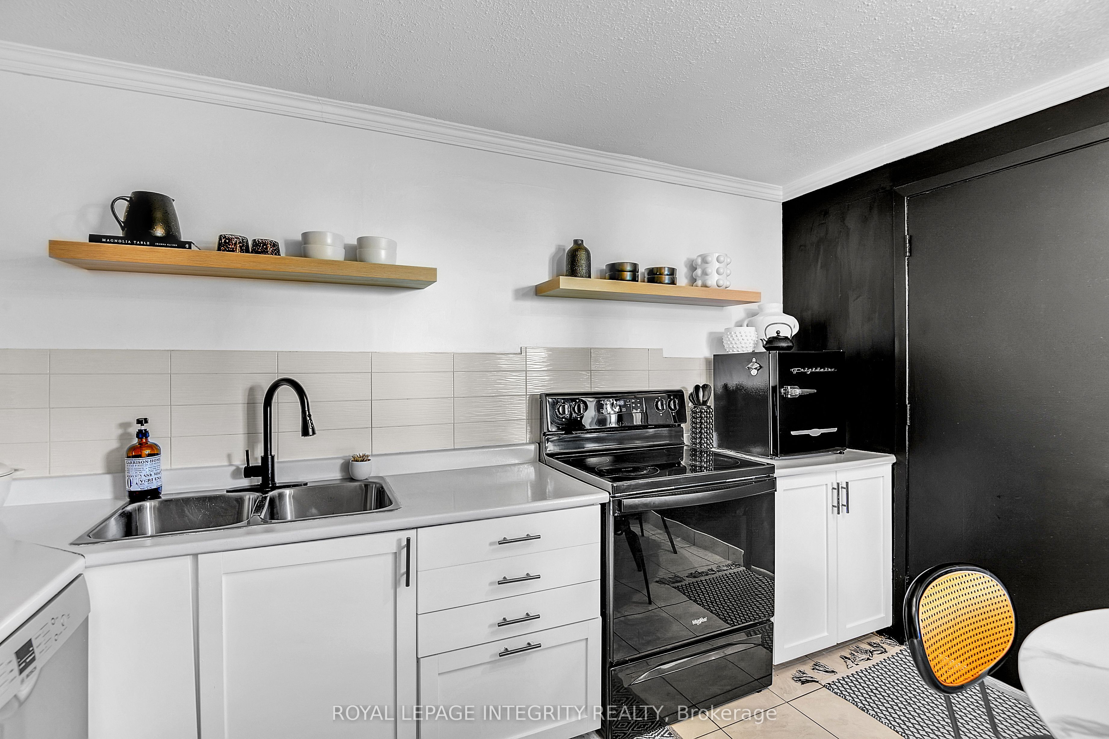 209 Sherway Drive Property Photo 11