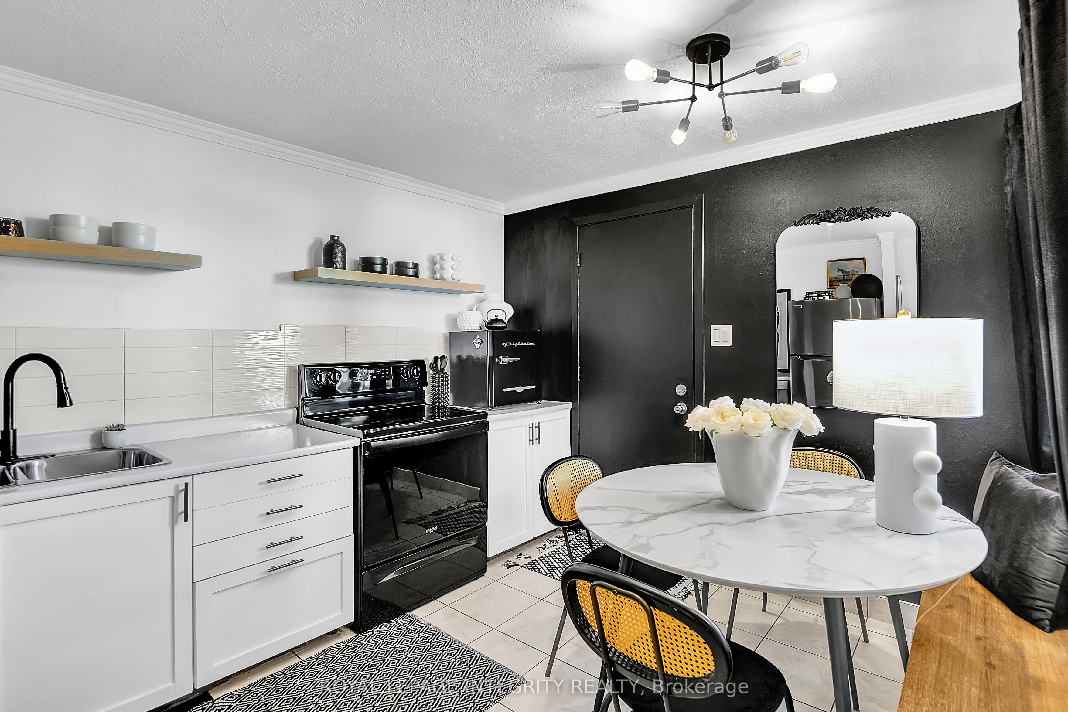 209 Sherway Drive Property Photo 12