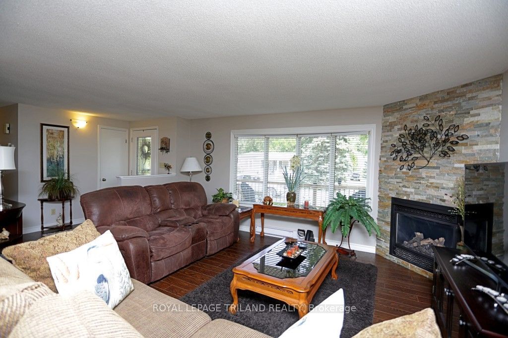 348 Shannon Boulevard Property Photo 9