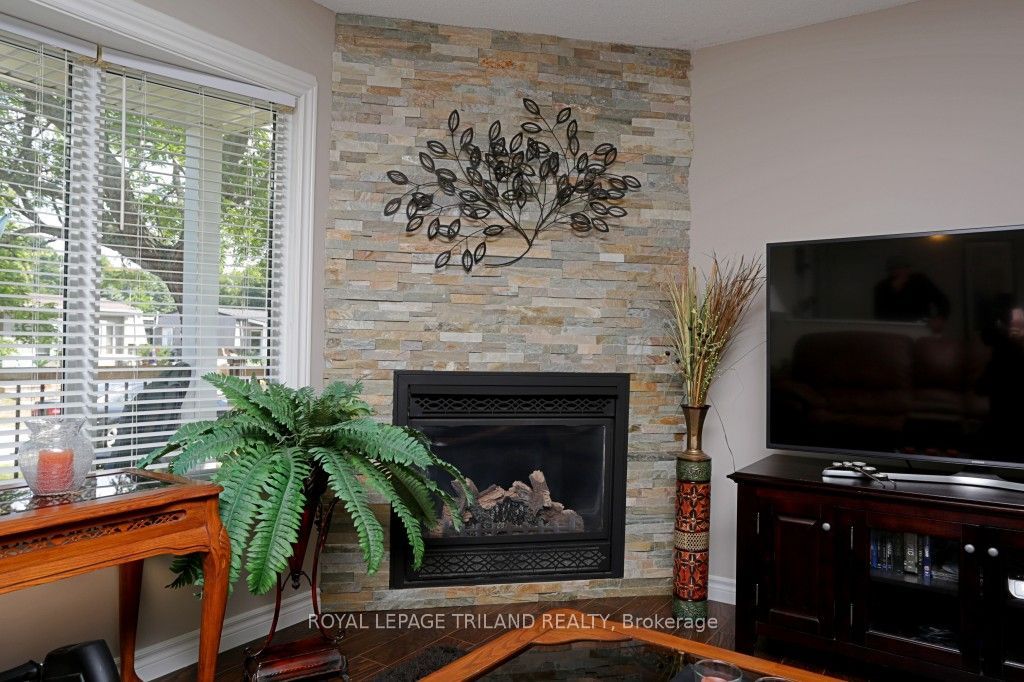 348 Shannon Boulevard Property Photo 12