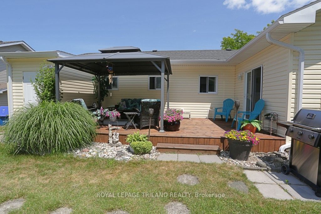 348 Shannon Boulevard Property Photo 33