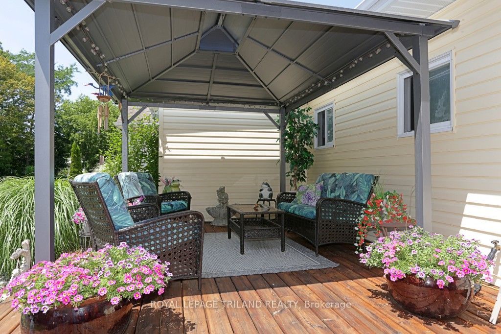 348 Shannon Boulevard Property Photo 34