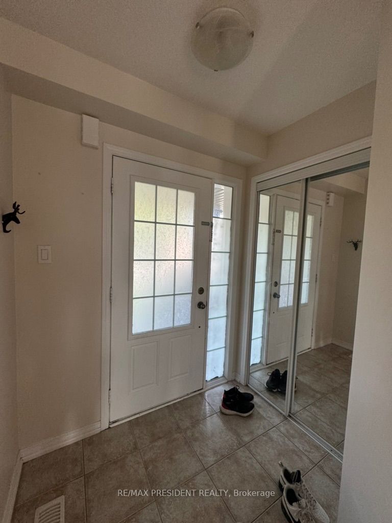 4 Avedisian Street Property Photo 2