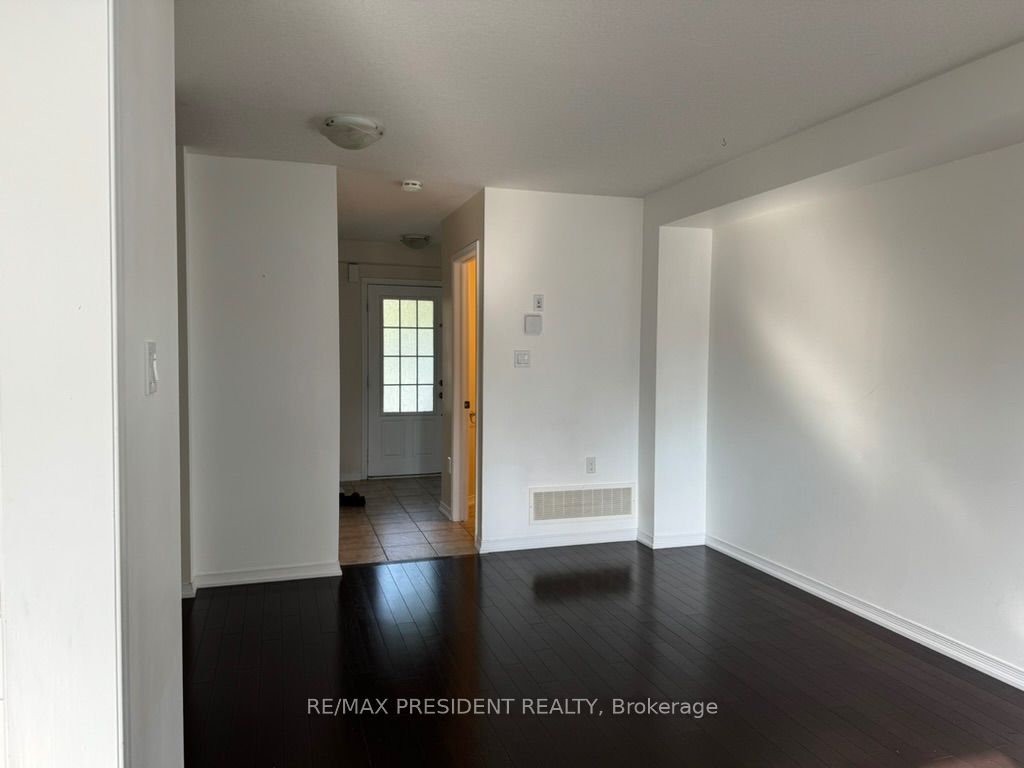 4 Avedisian Street Property Photo 3