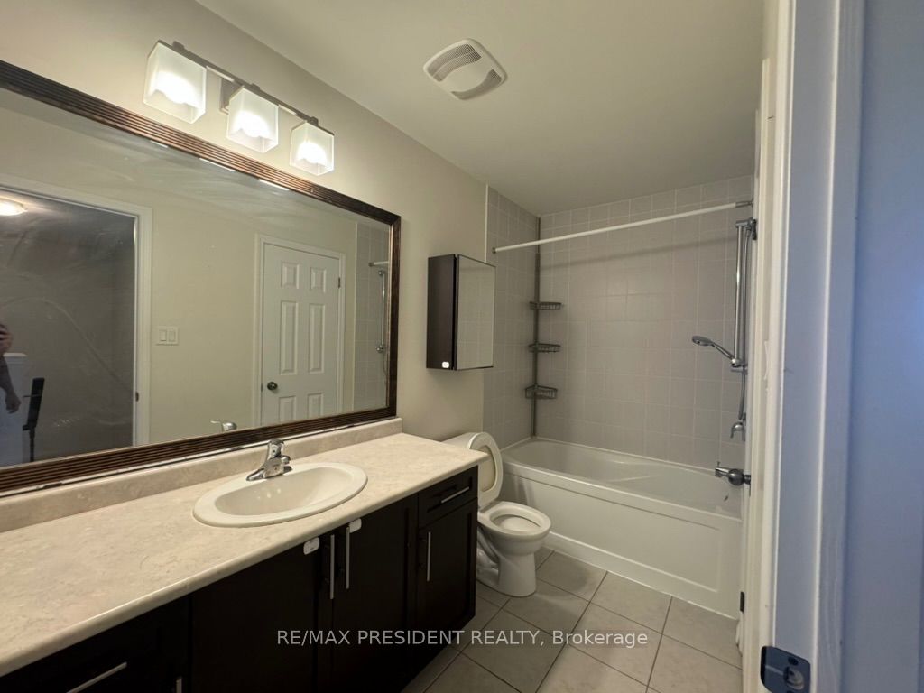 4 Avedisian Street Property Photo 7