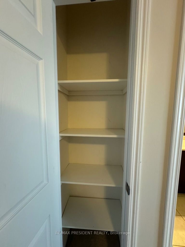 4 Avedisian Street Property Photo 8