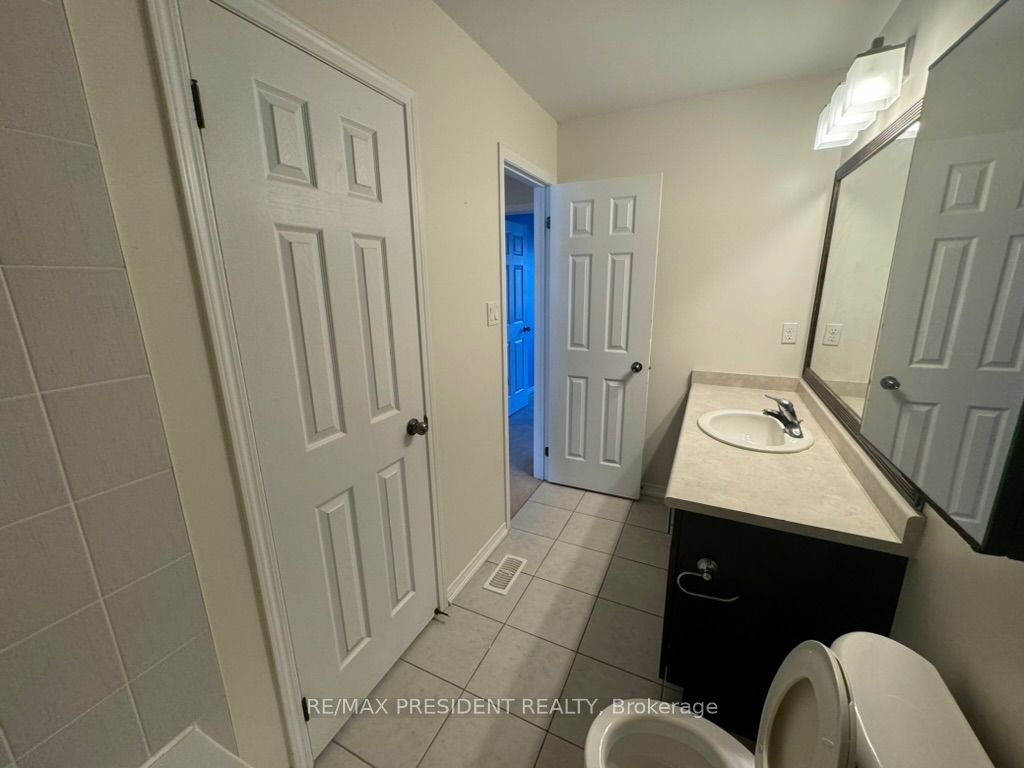 4 Avedisian Street Property Photo 9