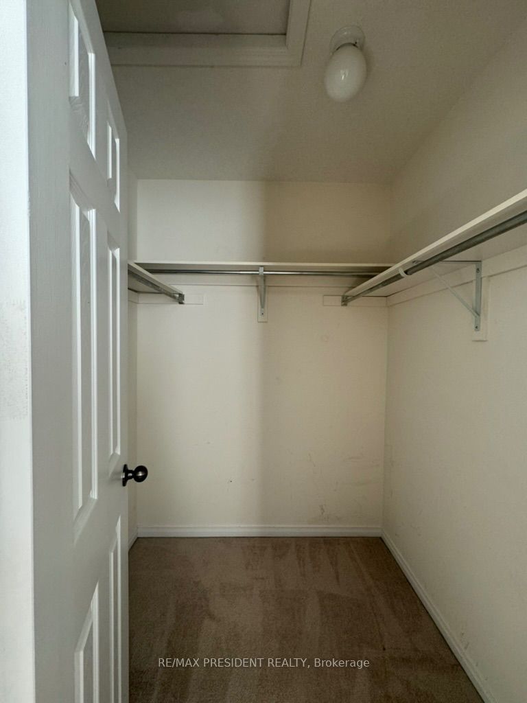 4 Avedisian Street Property Photo 10