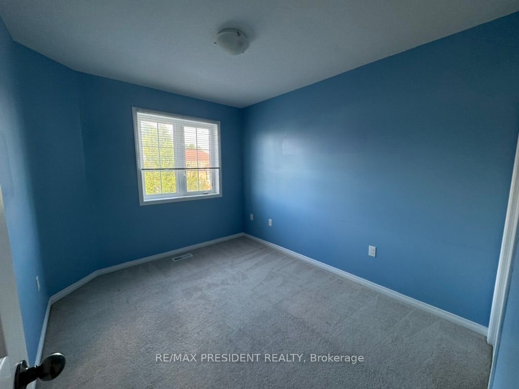 4 Avedisian Street Property Photo 11