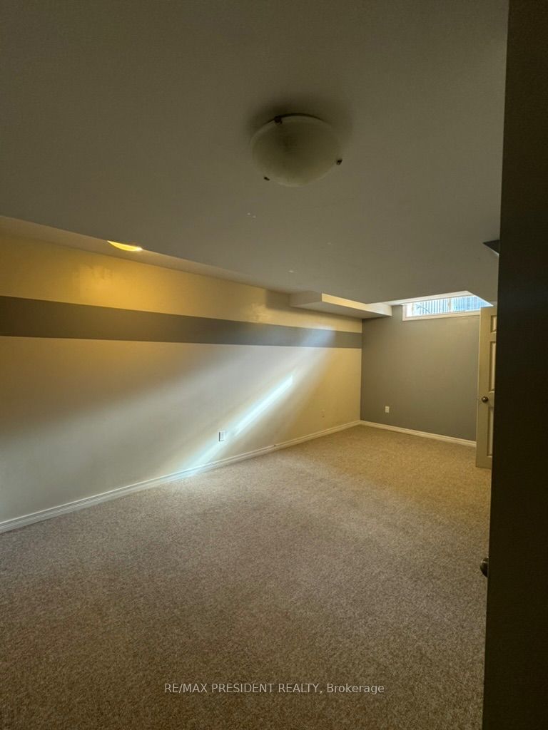 4 Avedisian Street Property Photo 12