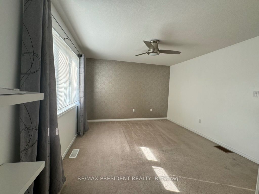 4 Avedisian Street Property Photo 16
