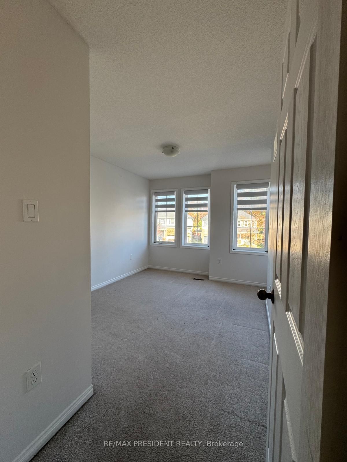 4 Avedisian Street Property Photo 18