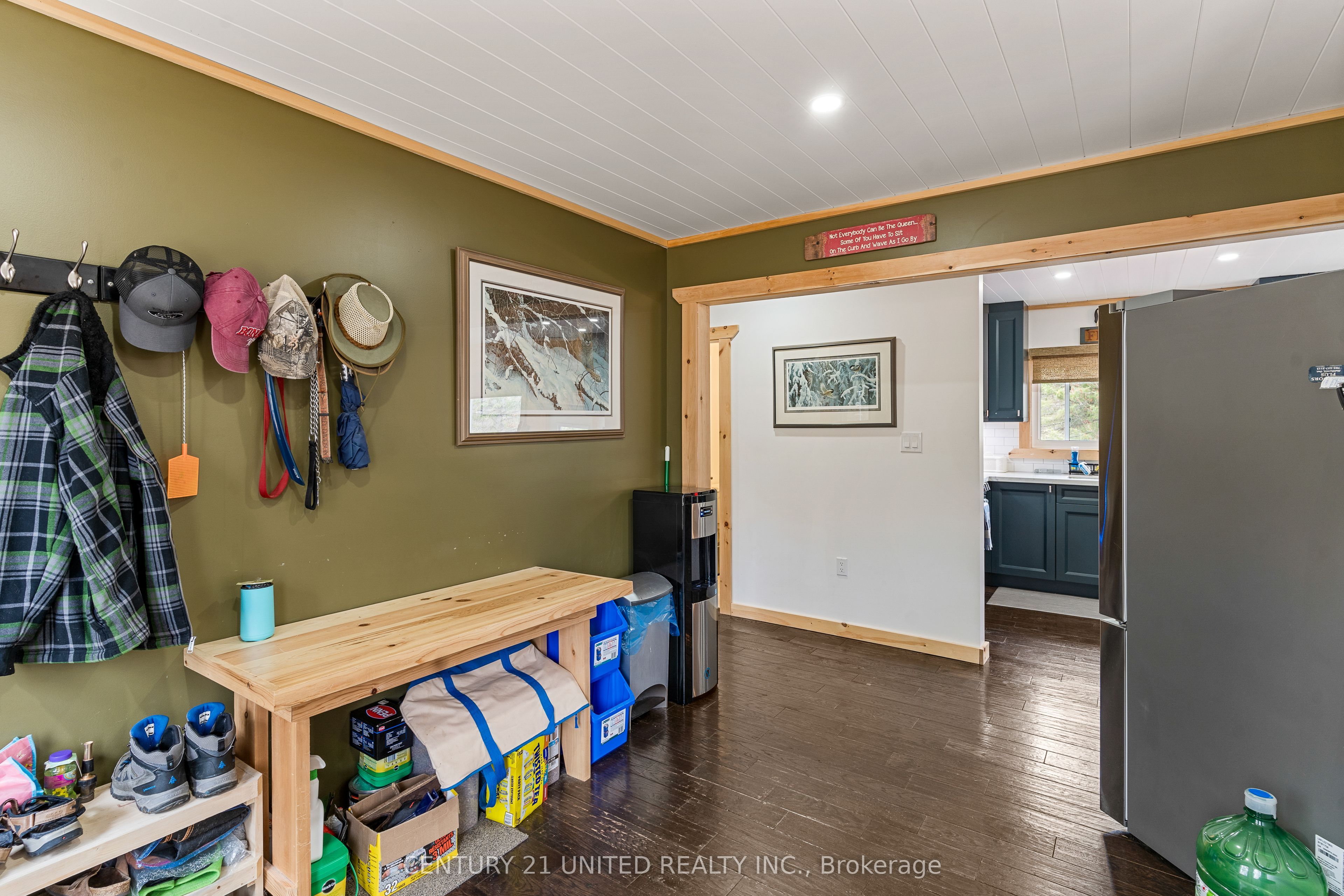 1001 English Circle Property Photo 8