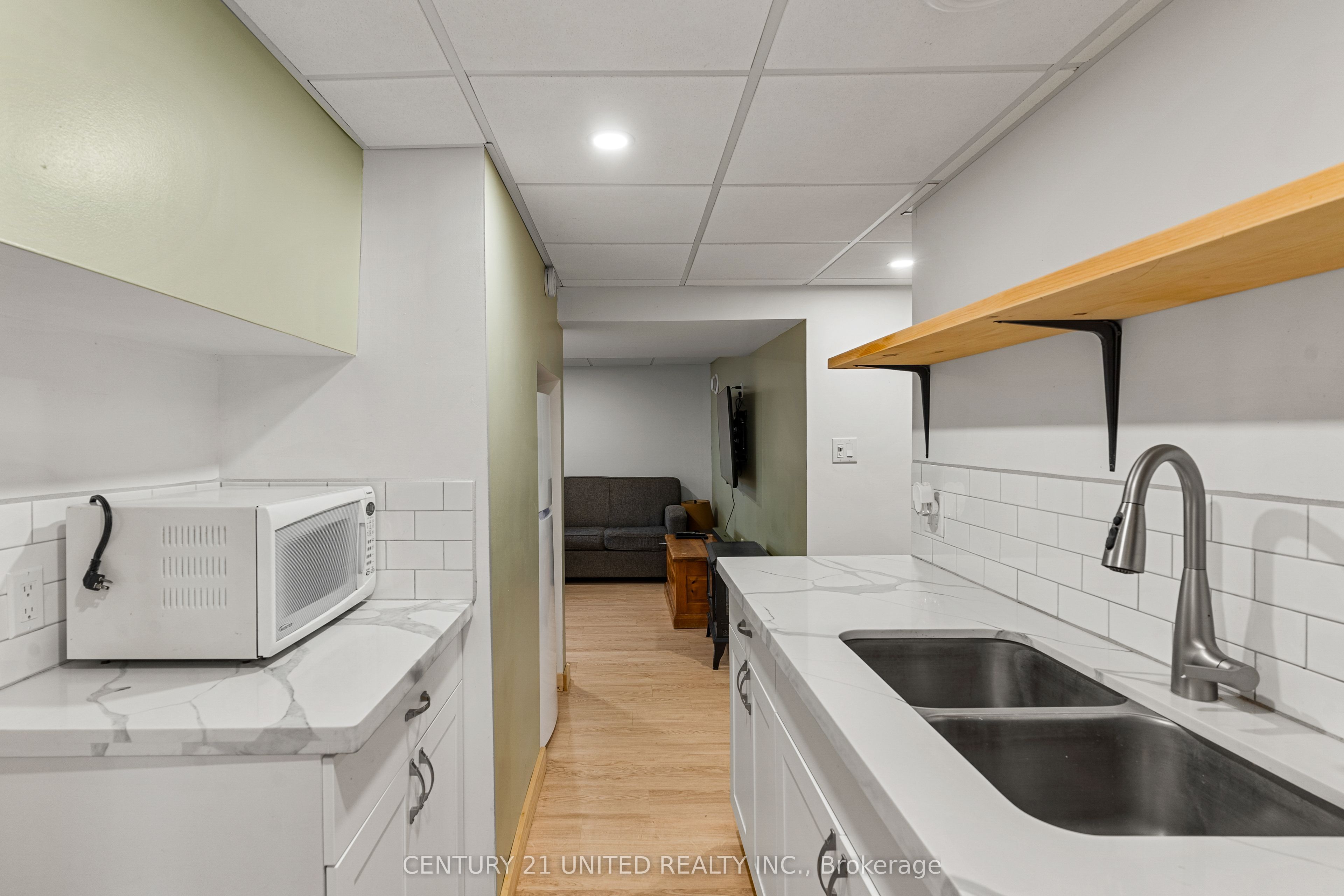 1001 English Circle Property Photo 32