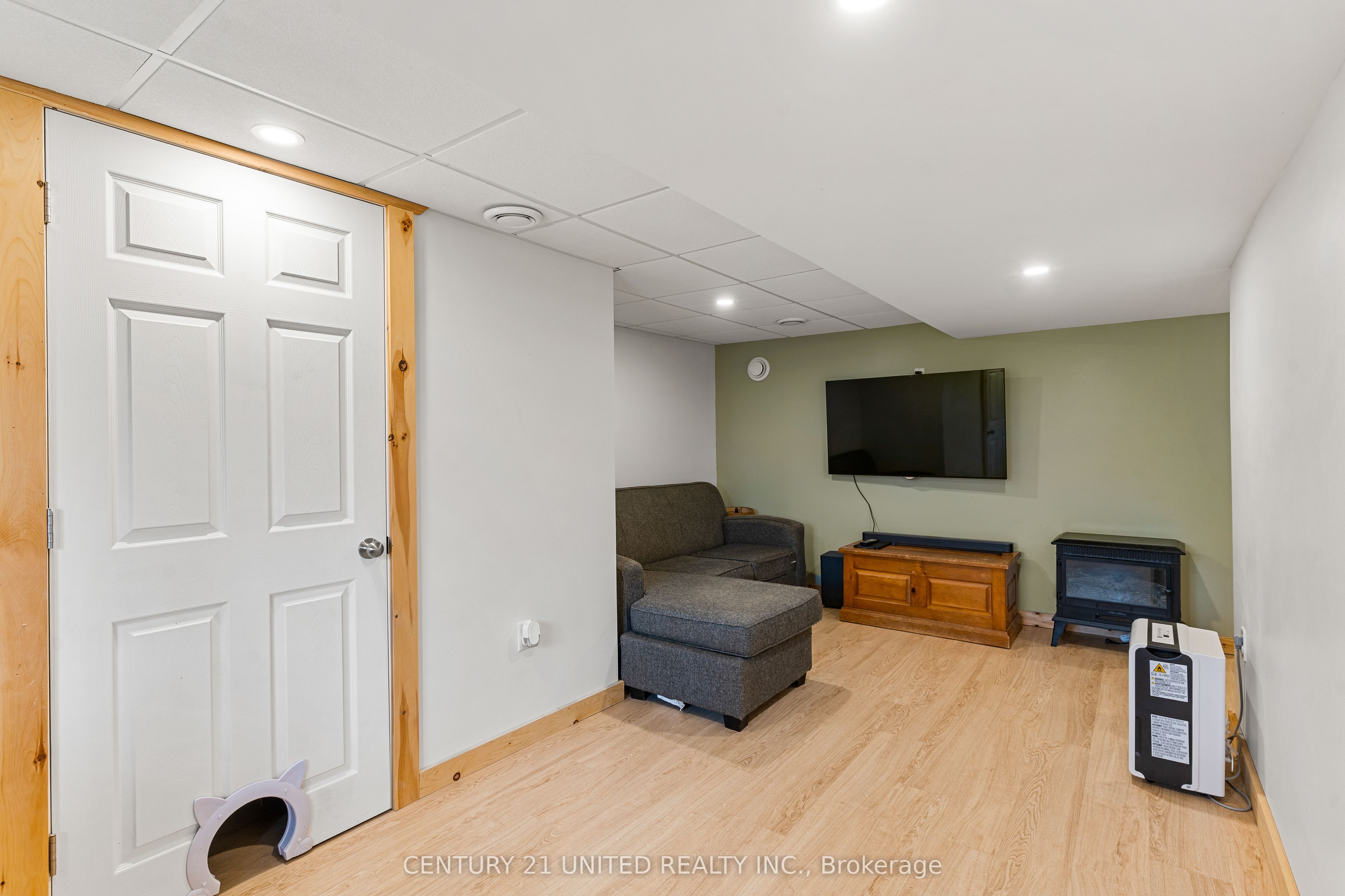 1001 English Circle Property Photo 38