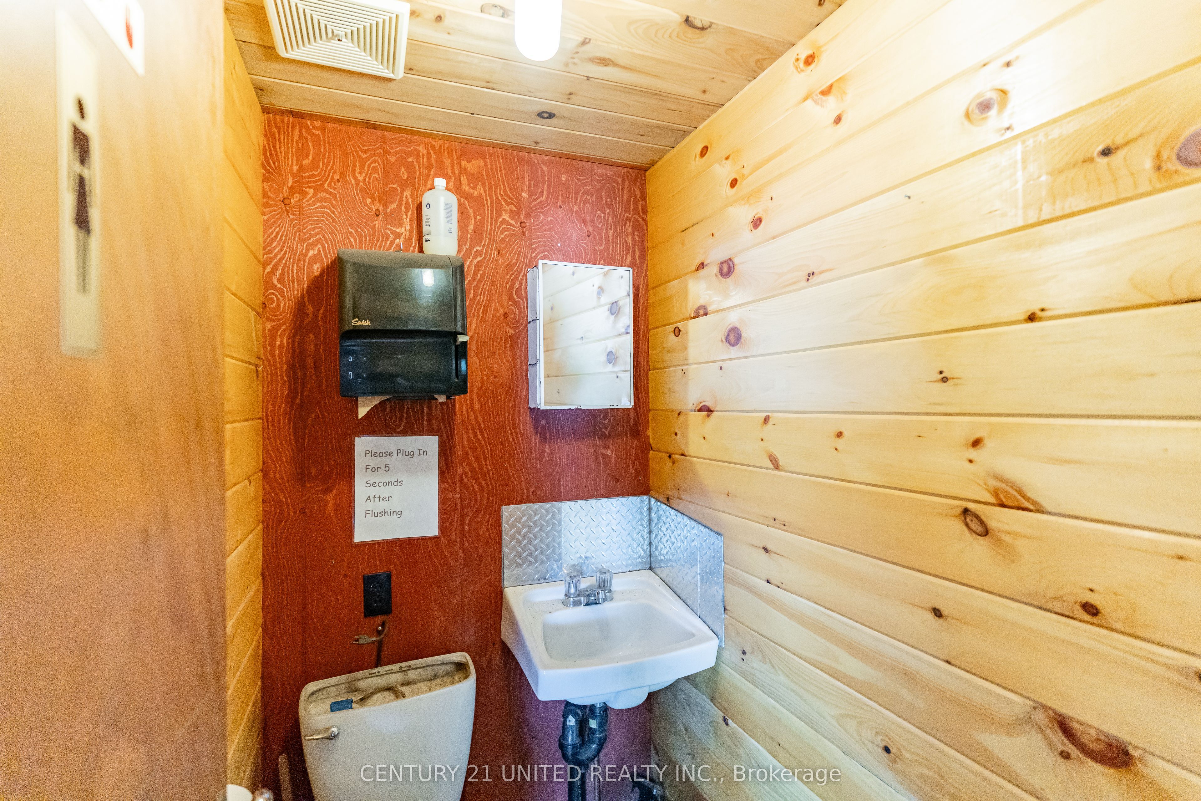1001 English Circle Property Photo 44