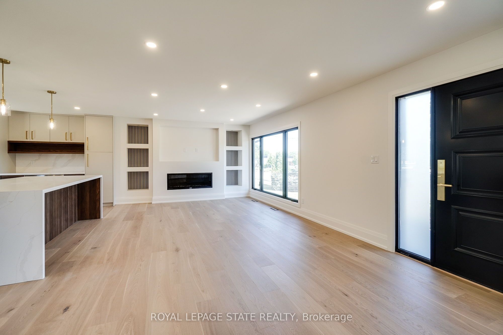 24 Royce Avenue Property Photo 8