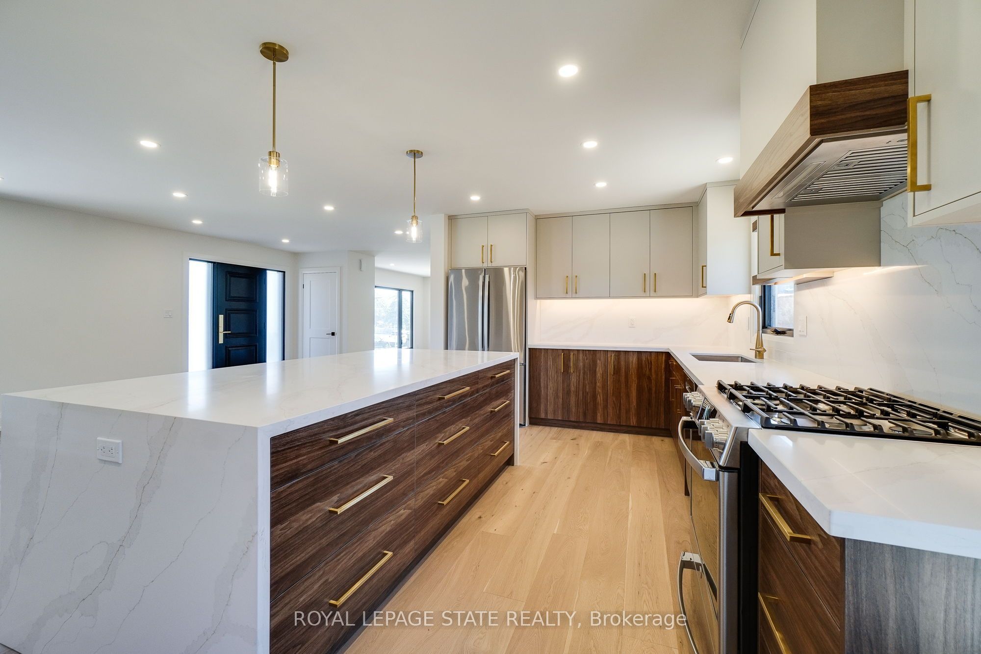 24 Royce Avenue Property Photo 24