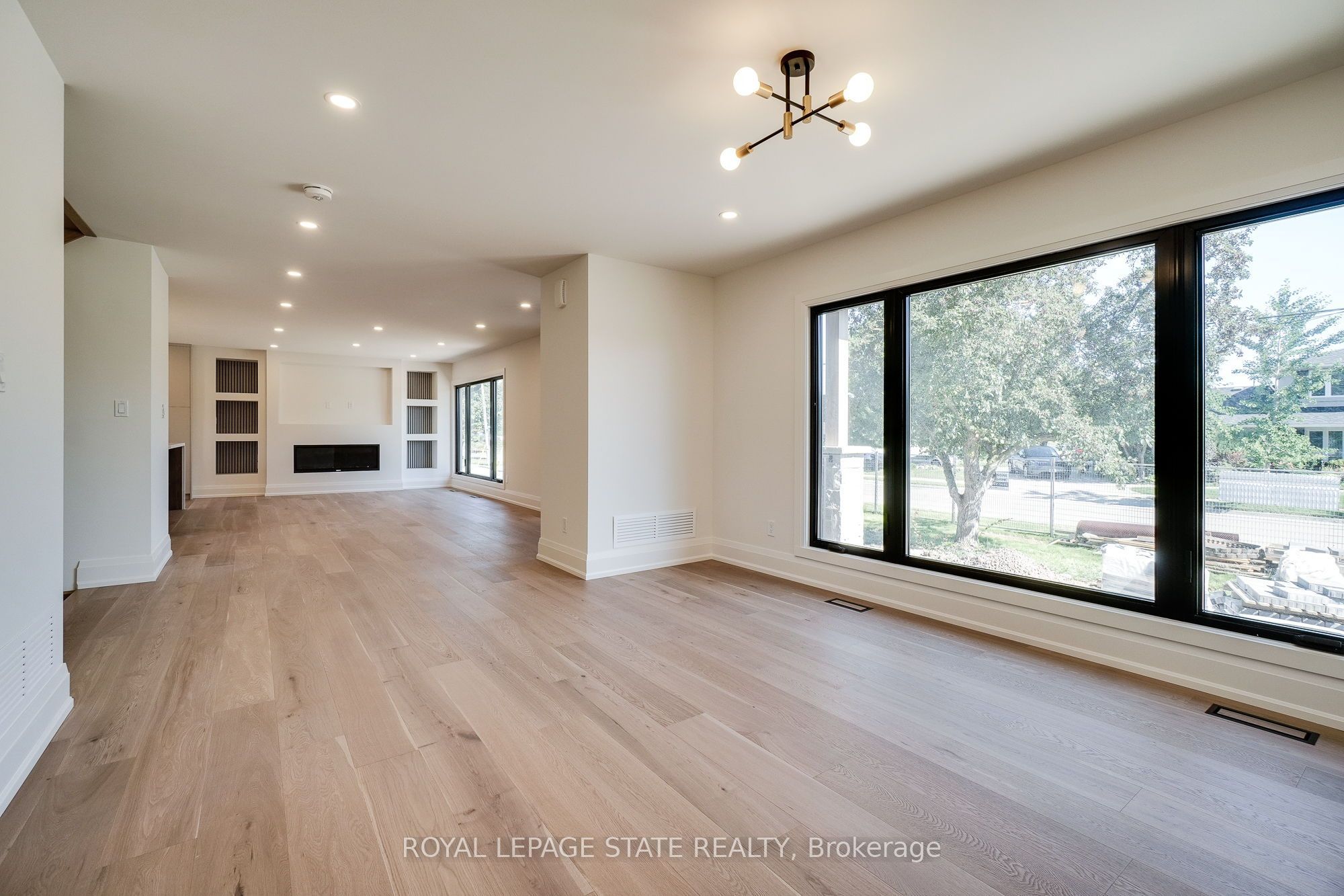 24 Royce Avenue Property Photo 29