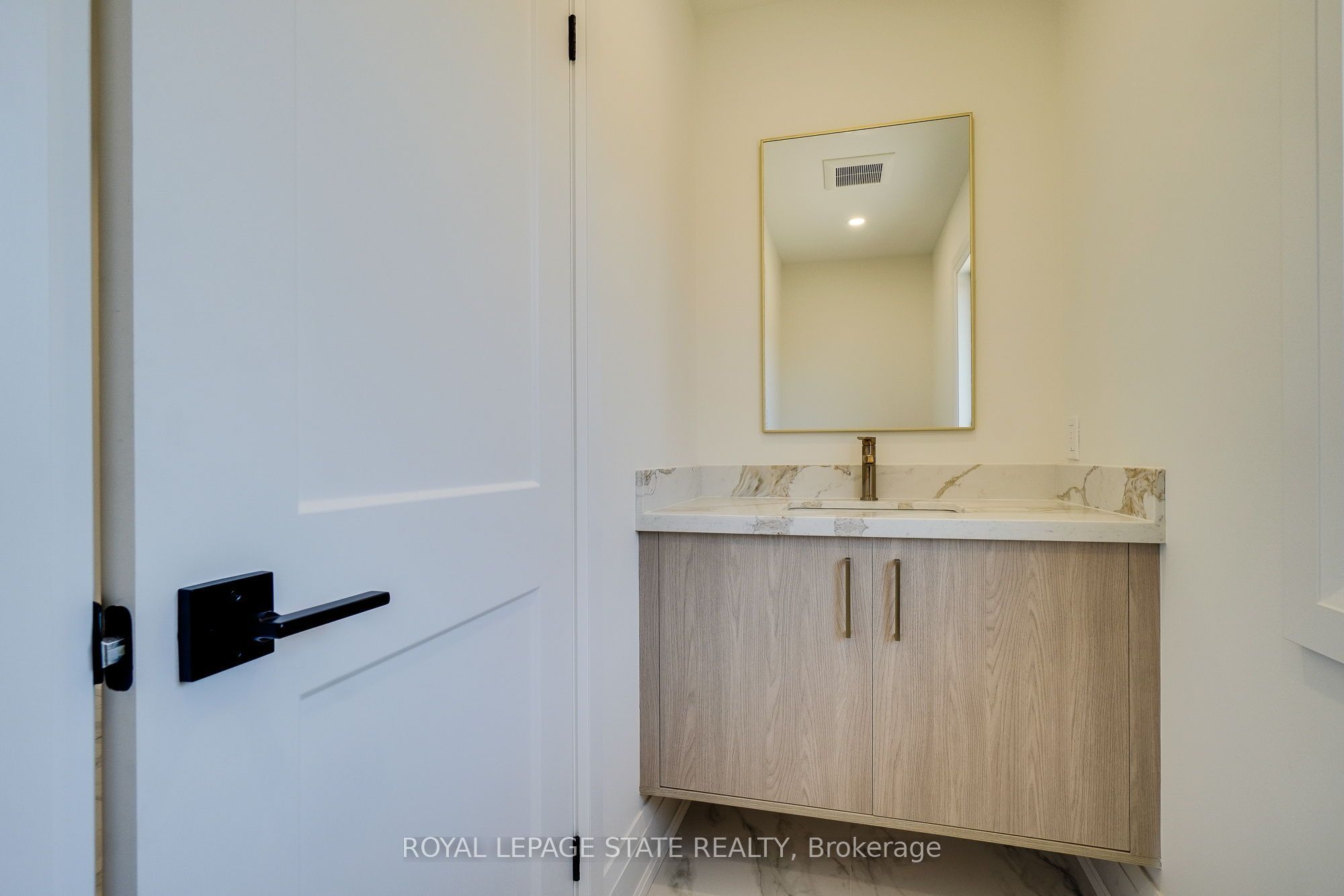 24 Royce Avenue Property Photo 34