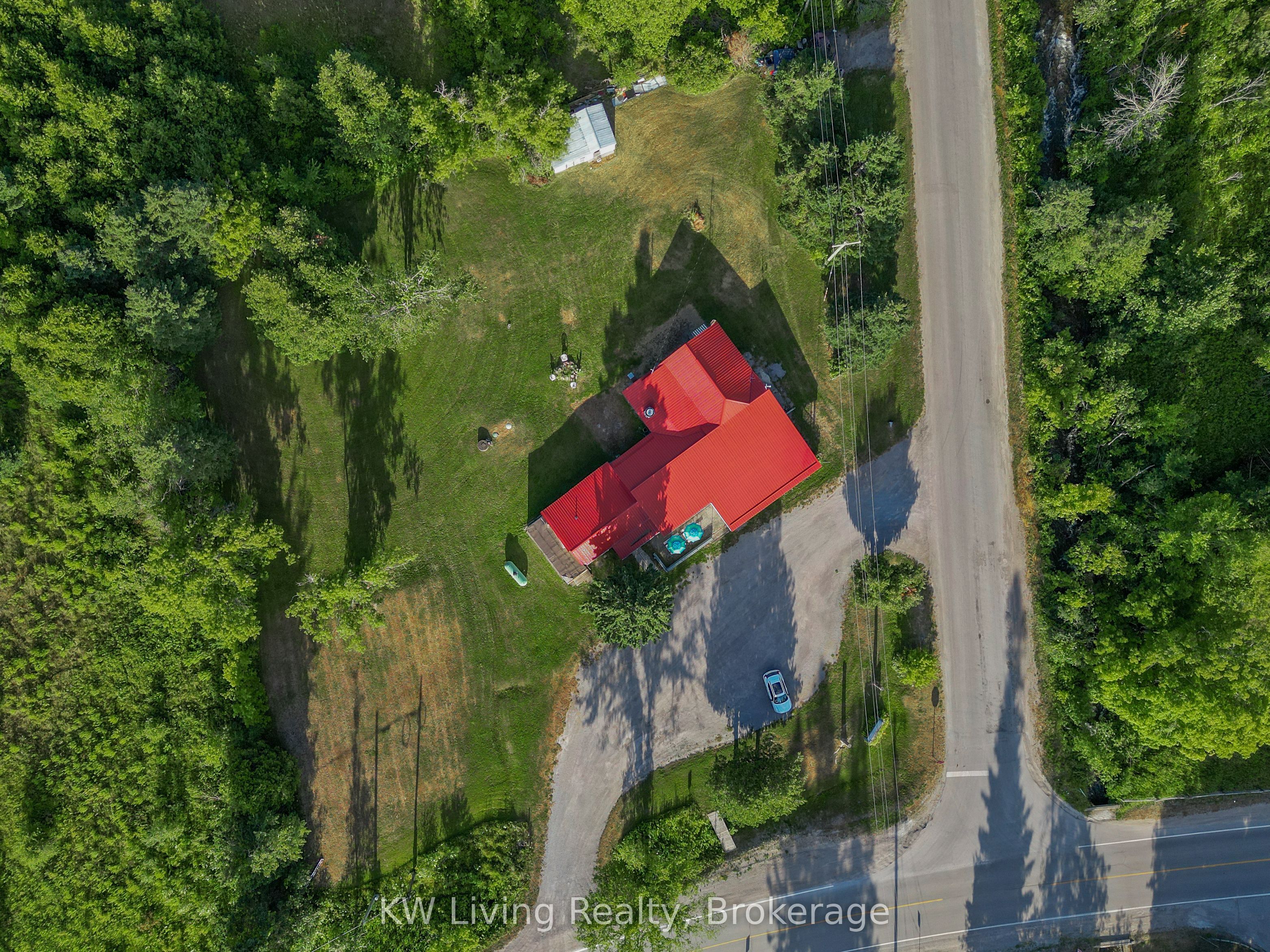 2030 Kirkfield Road Property Photo 5
