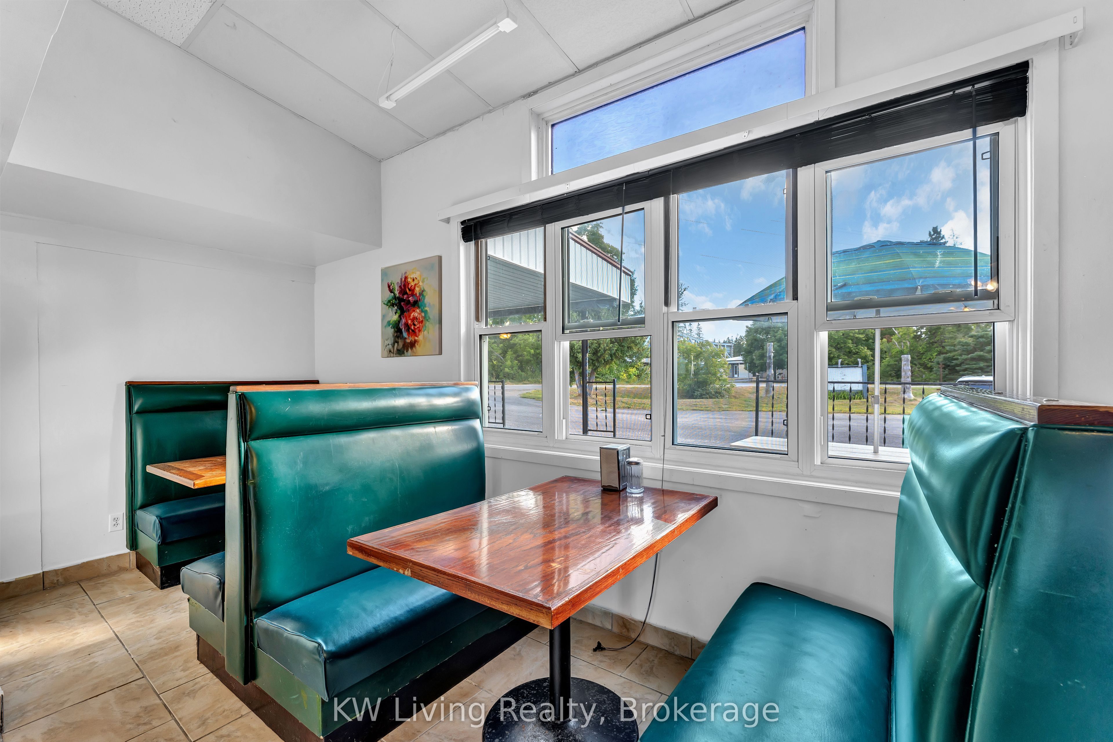2030 Kirkfield Road Property Photo 17