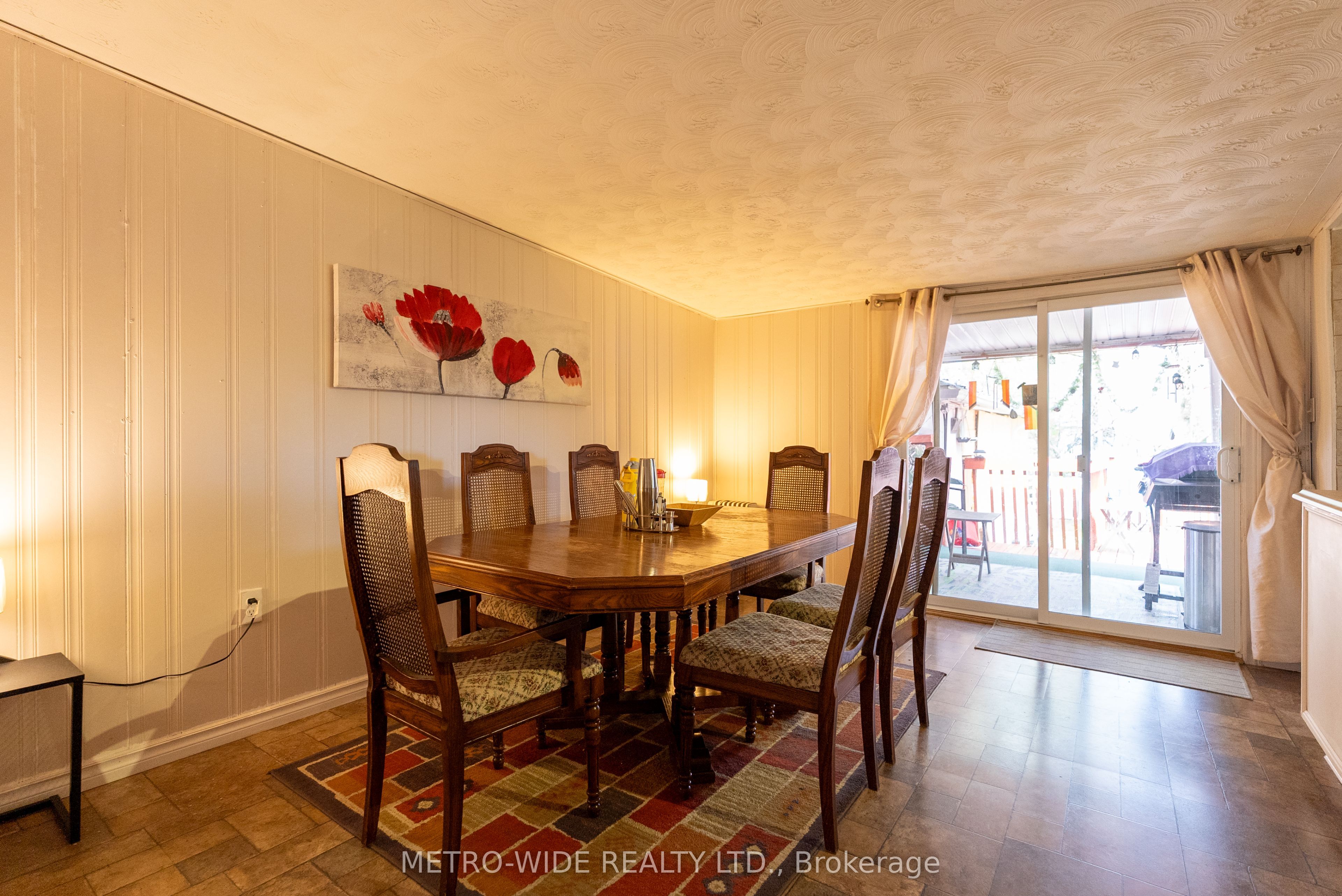 476 First Avenue E Property Photo 7