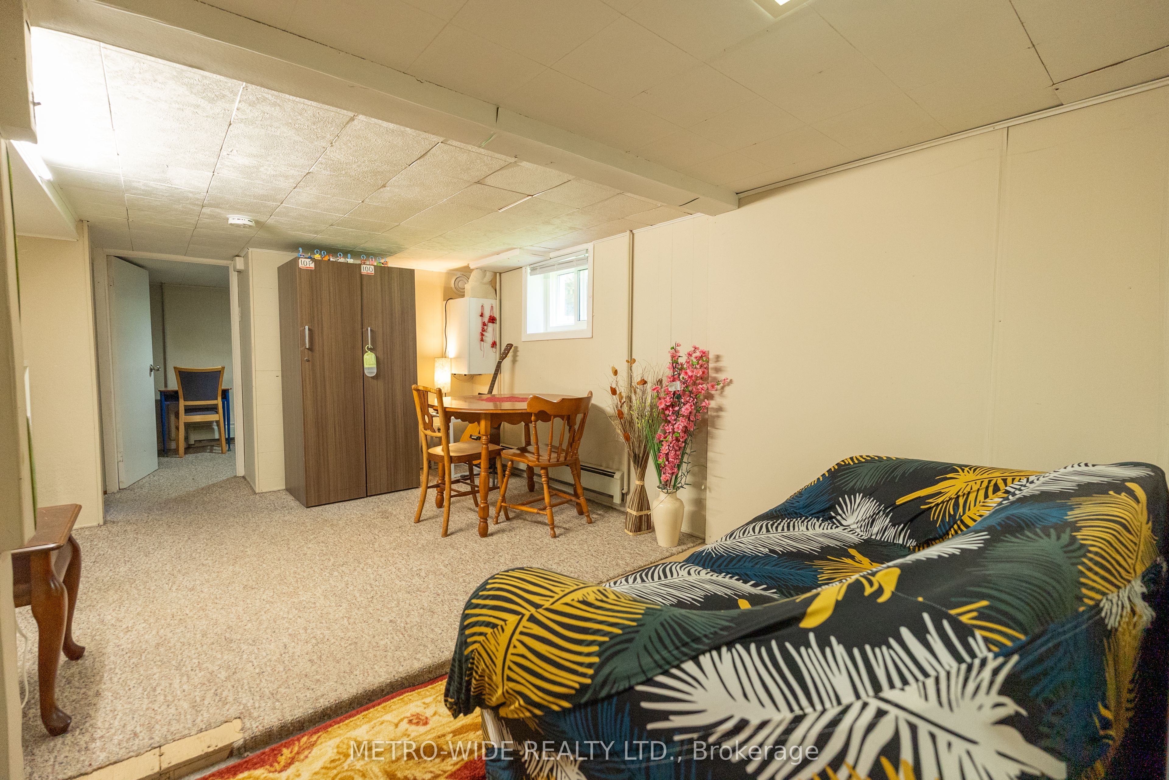 476 First Avenue E Property Photo 8