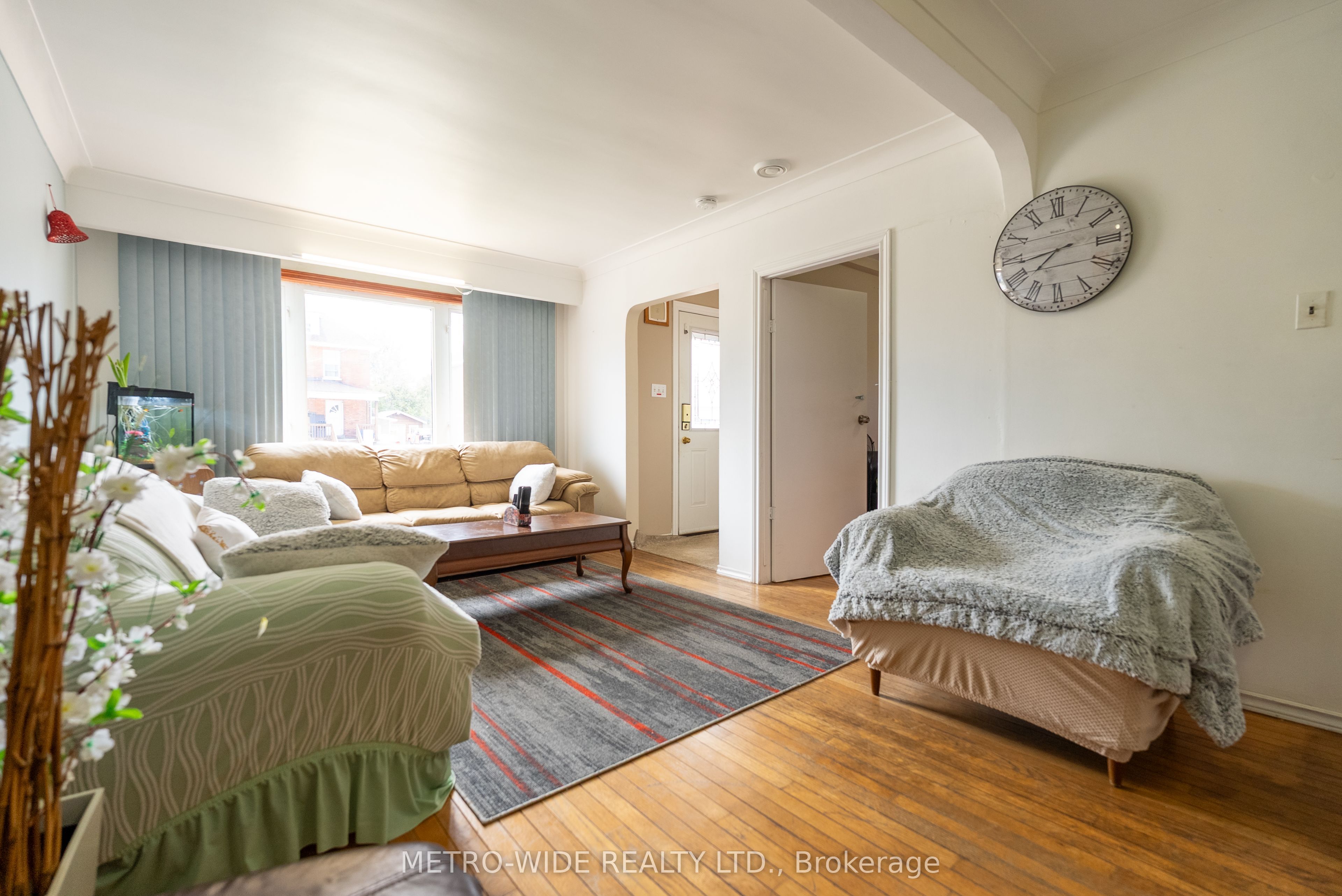476 First Avenue E Property Photo 9