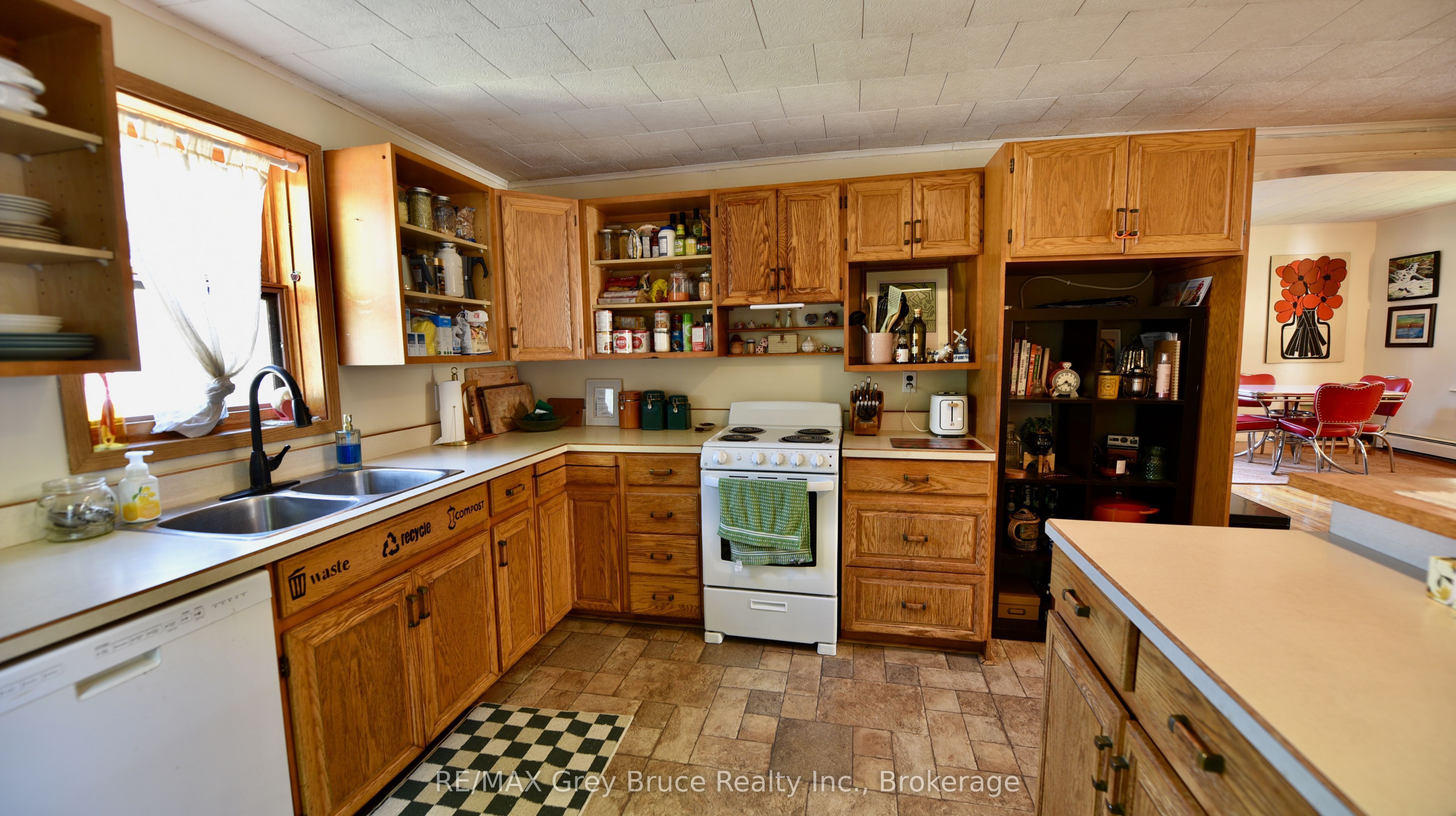 4 Mill Street Property Photo 18