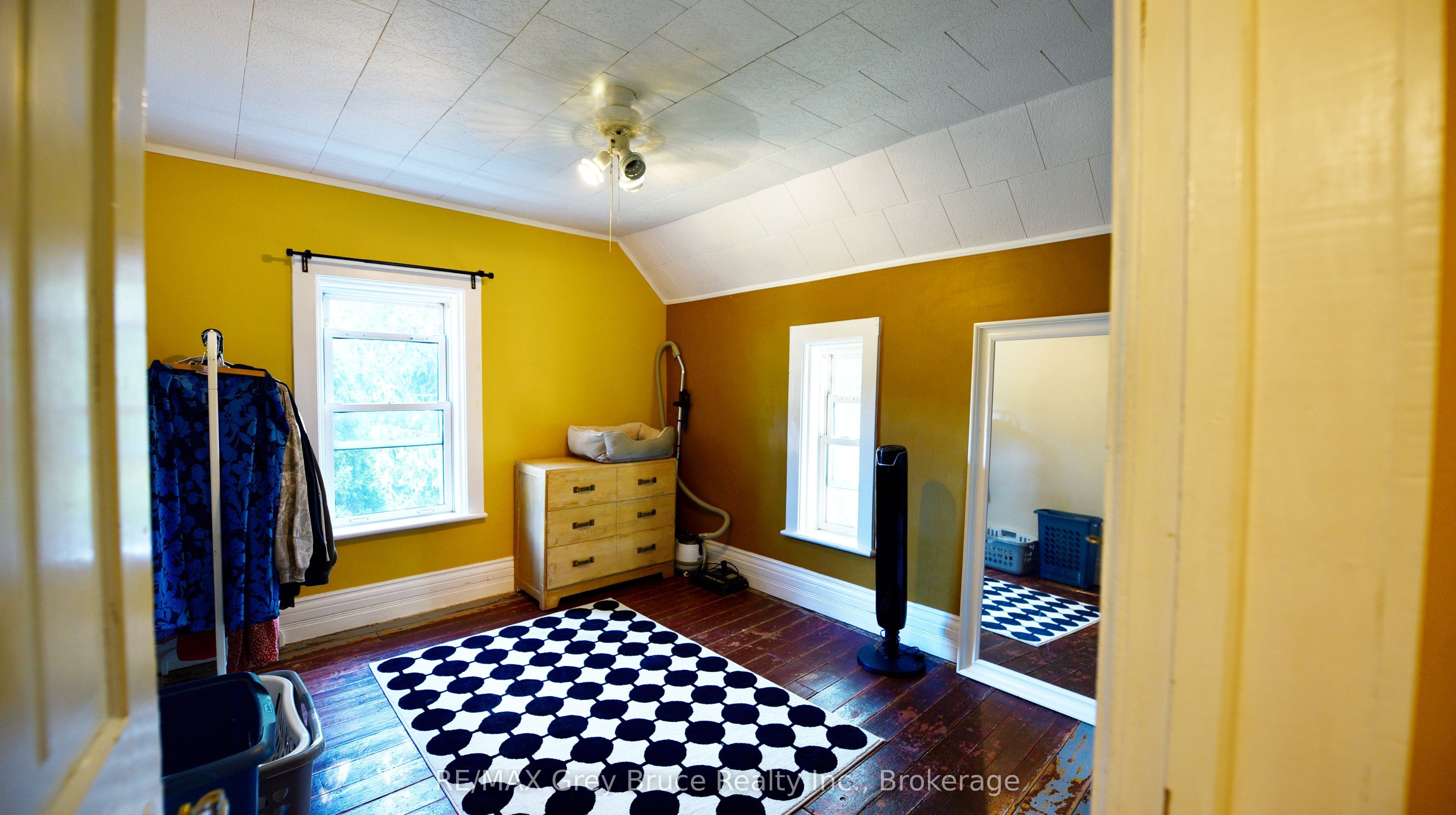 4 Mill Street Property Photo 28
